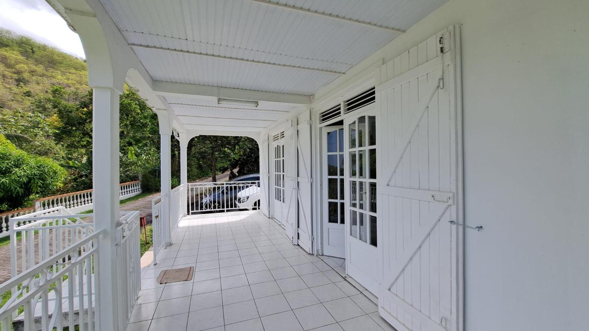 Two-Bedroom House photo 3