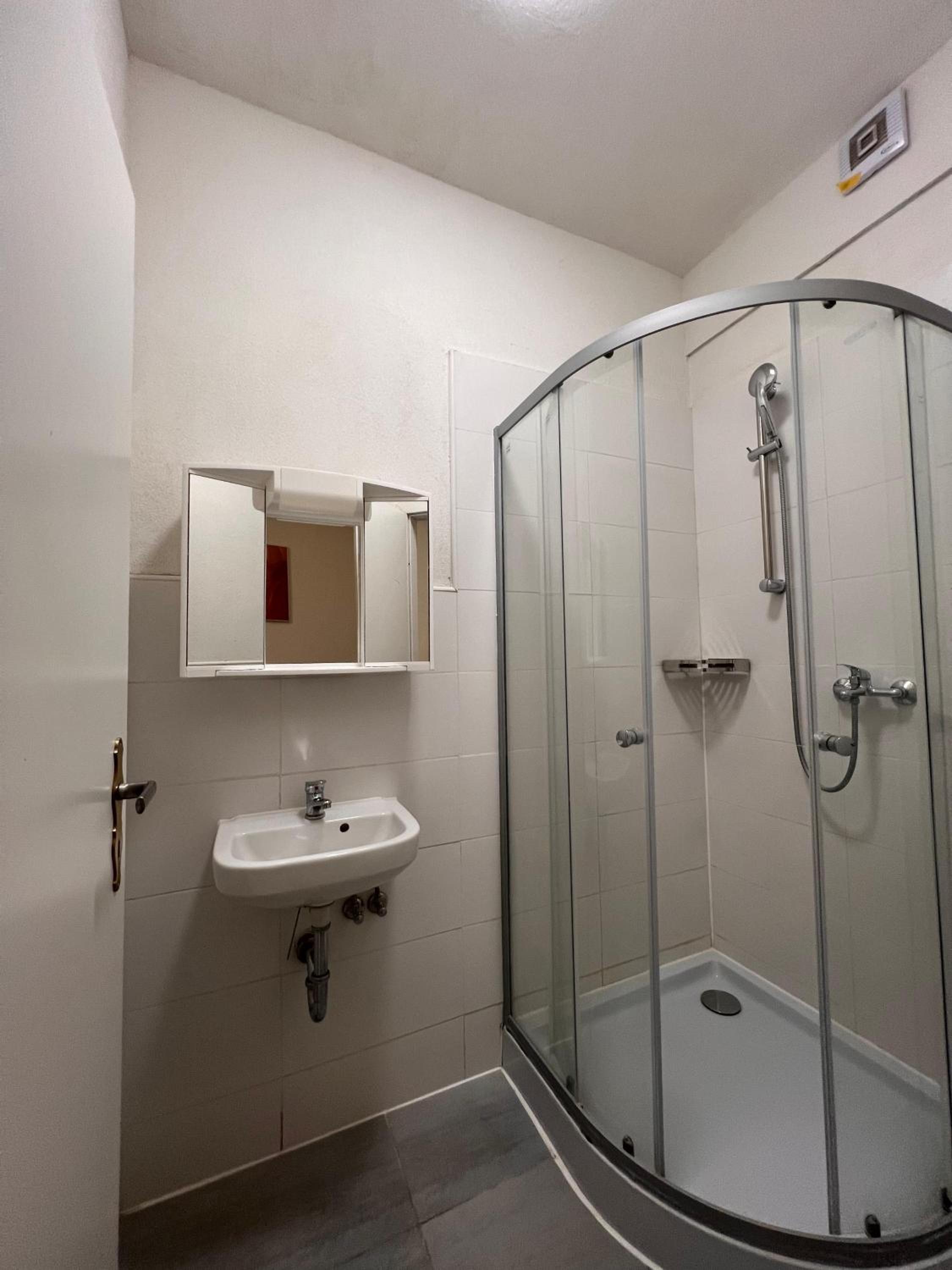 Budget Single Room photo 2