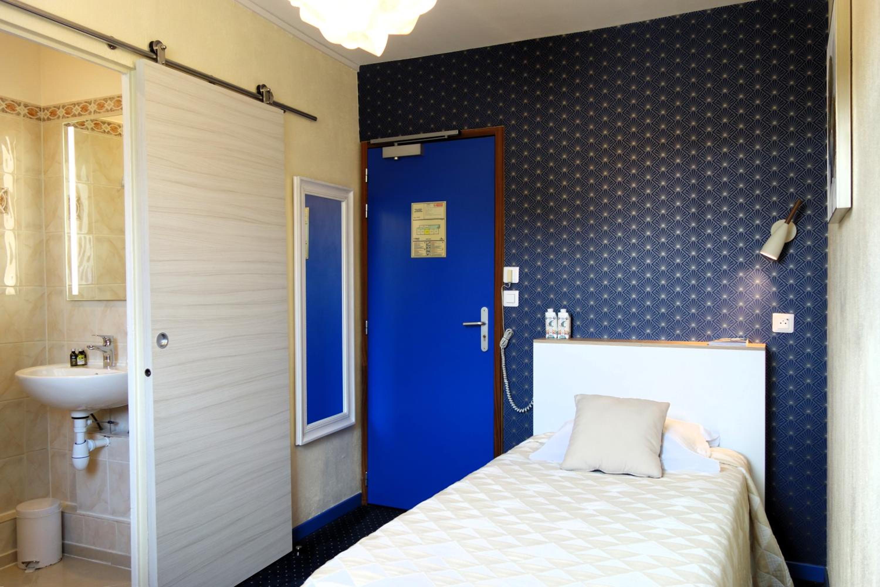 Simple Room