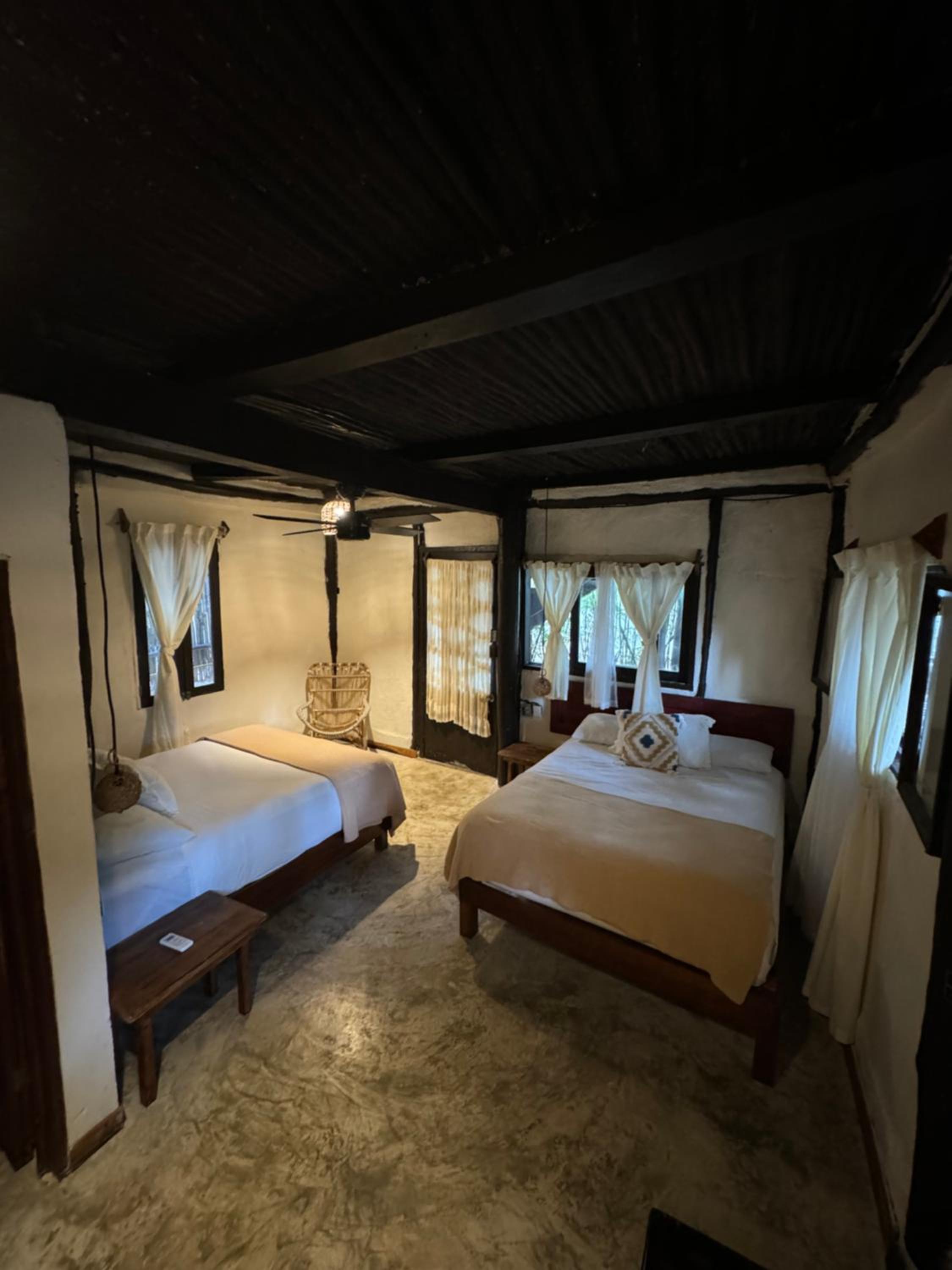 Double Room with Two Double Beds - Photo 3