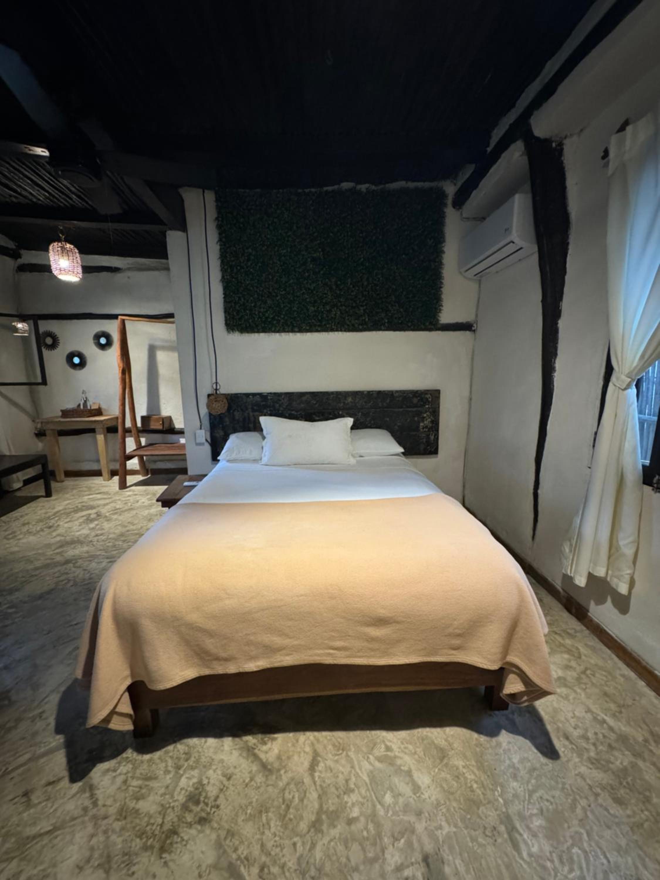 Double Room with Two Double Beds - Photo 25