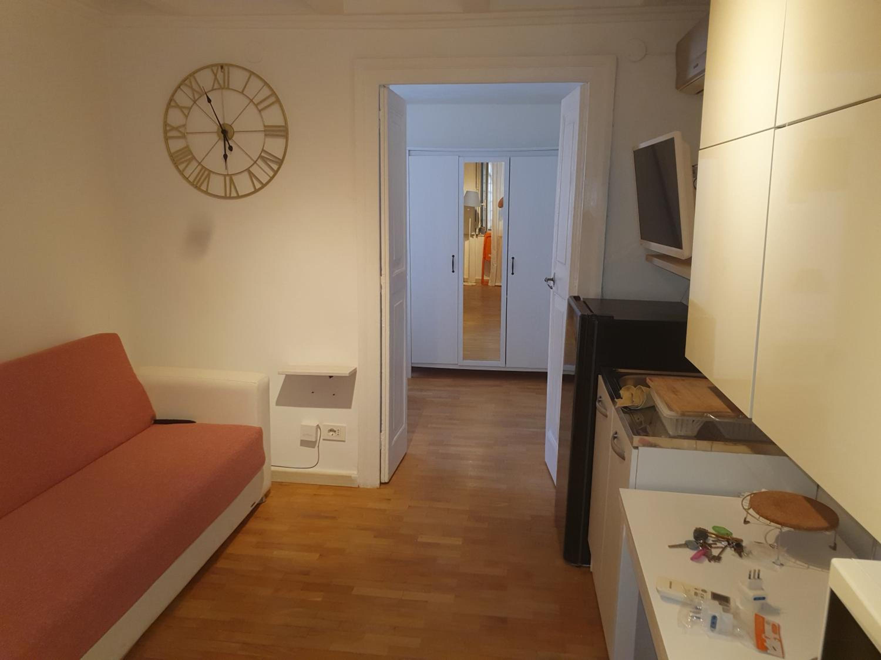 One-Bedroom Apartment