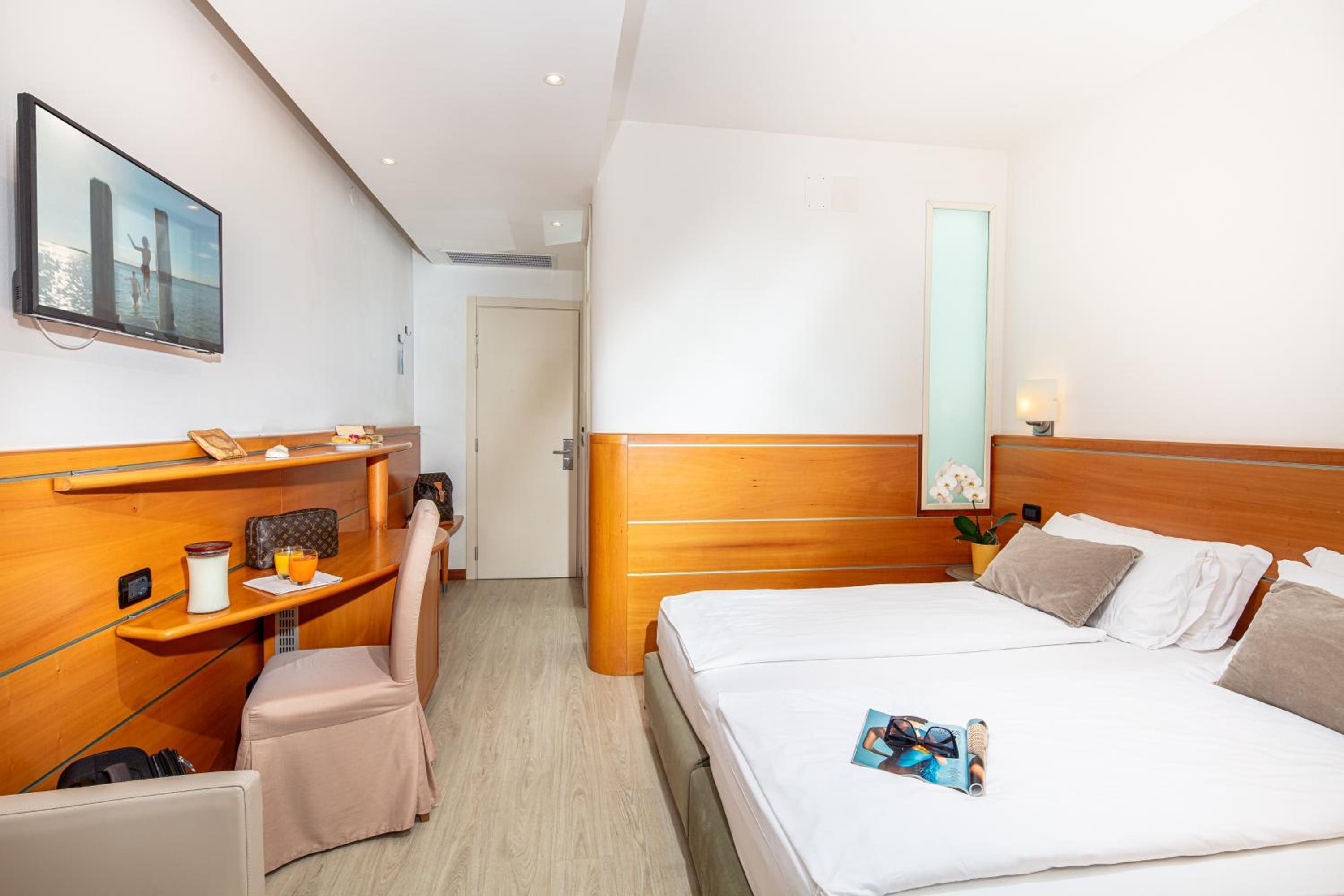 Classic Double Room - Photo 2
