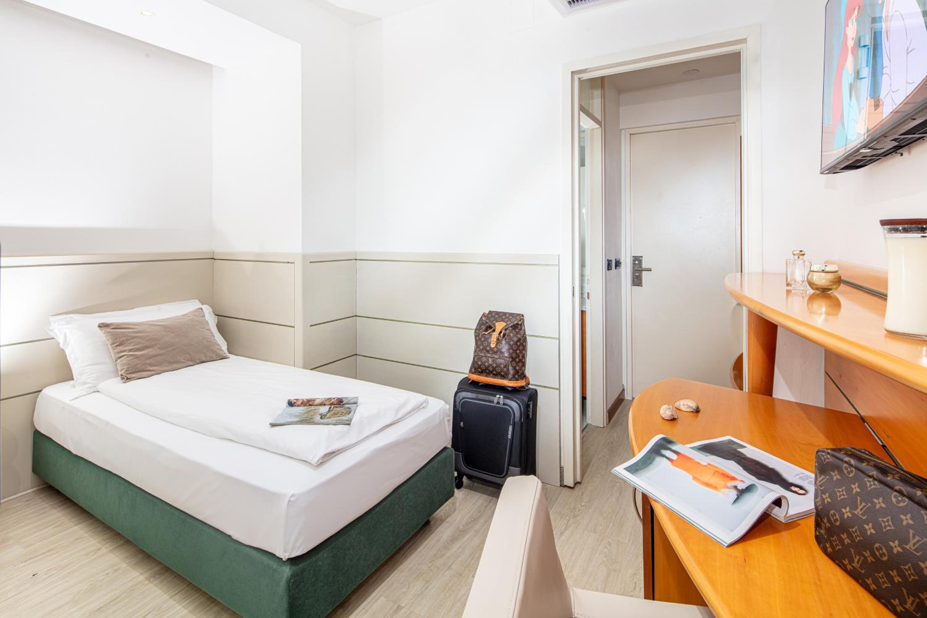 Single Room photo 1