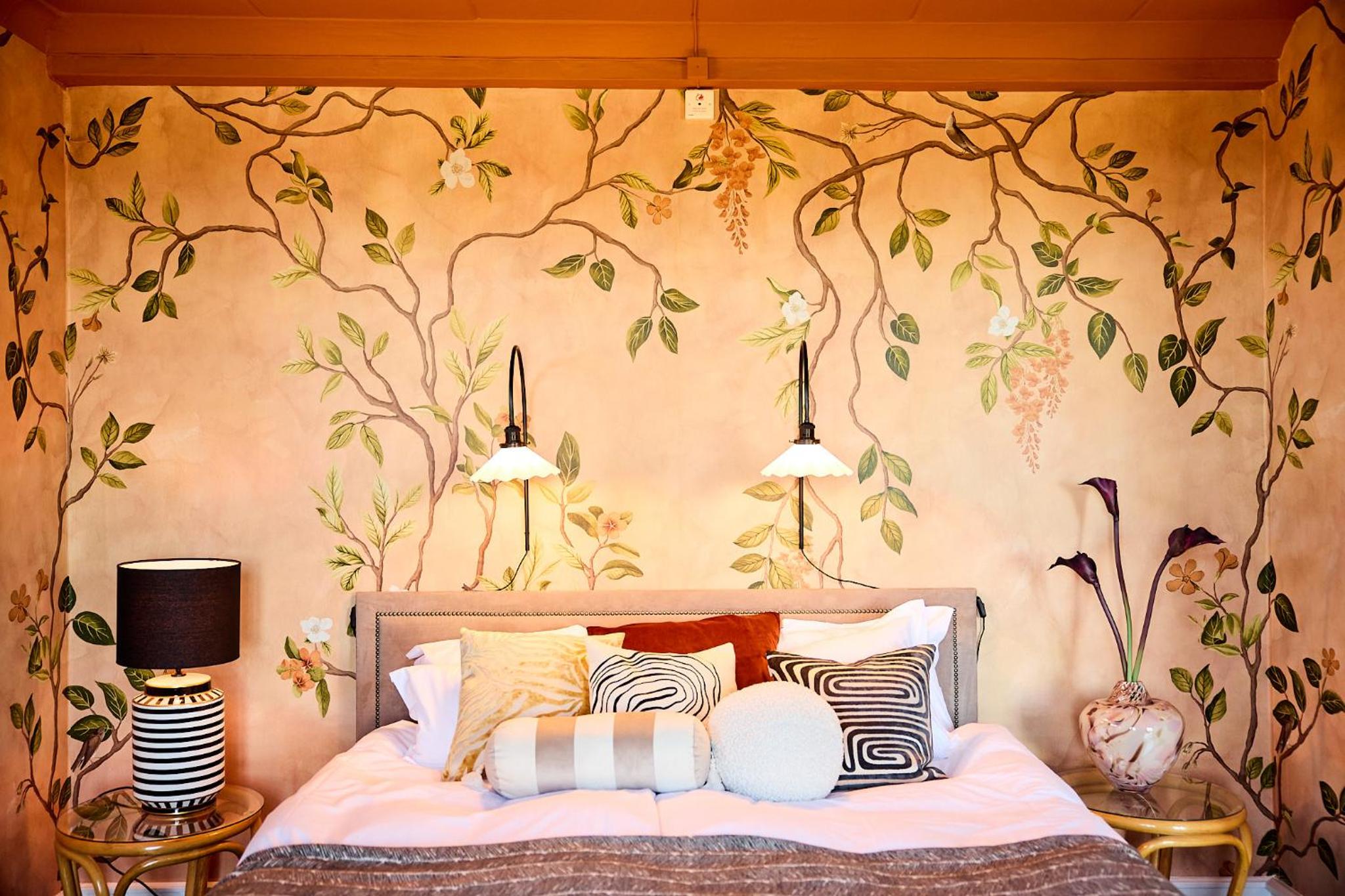 Deluxe Junior Suite photo 3
