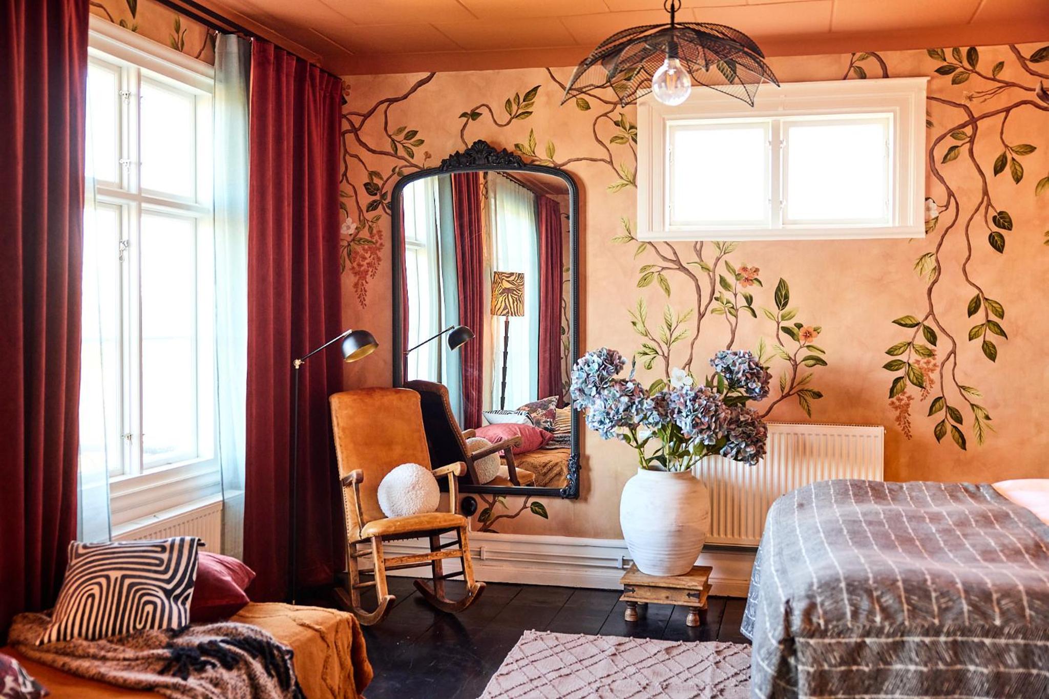 Deluxe Junior Suite photo 2