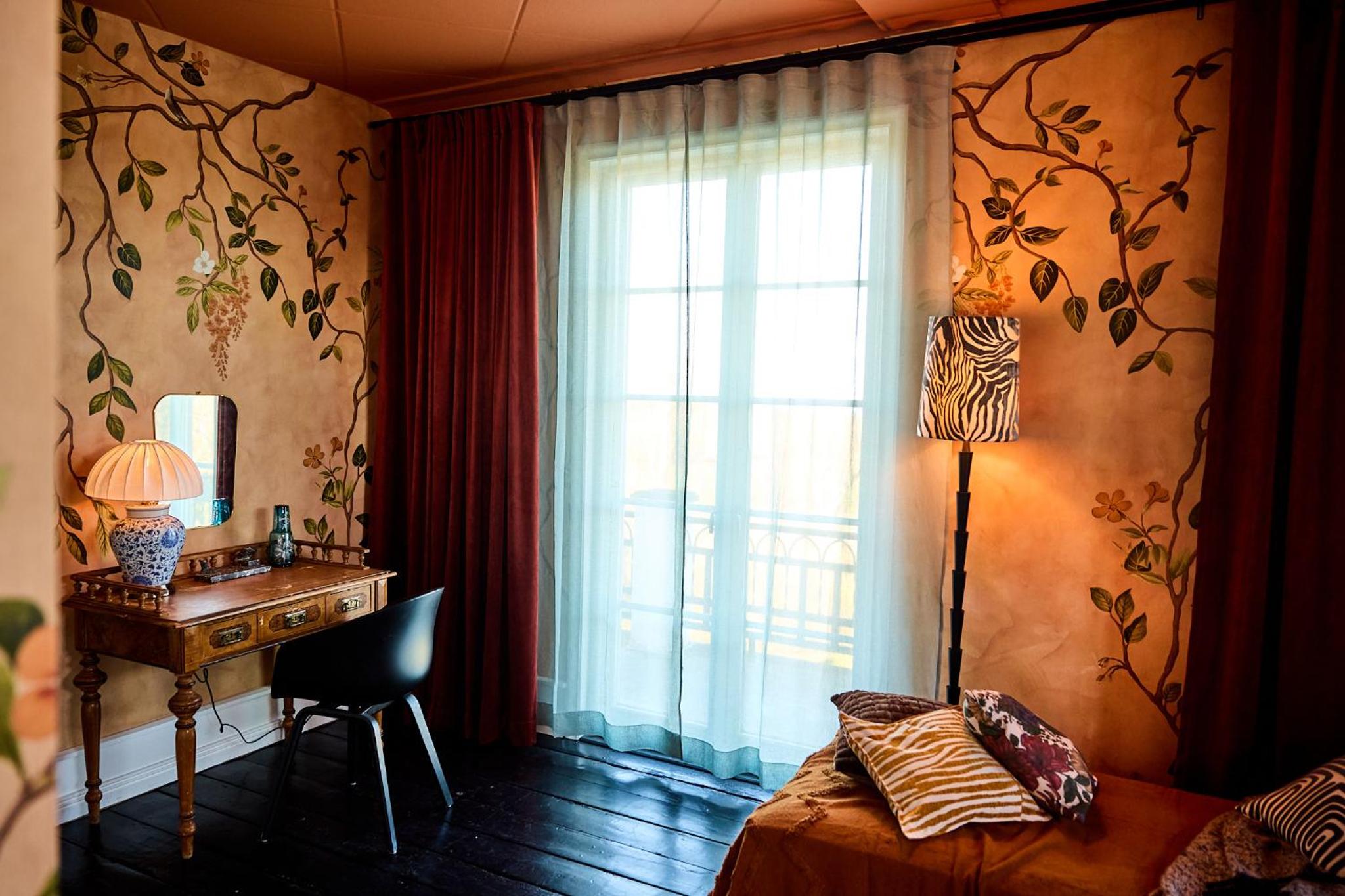 Deluxe Junior Suite photo 1