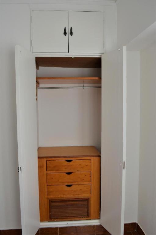 Three-Bedroom House photo 3