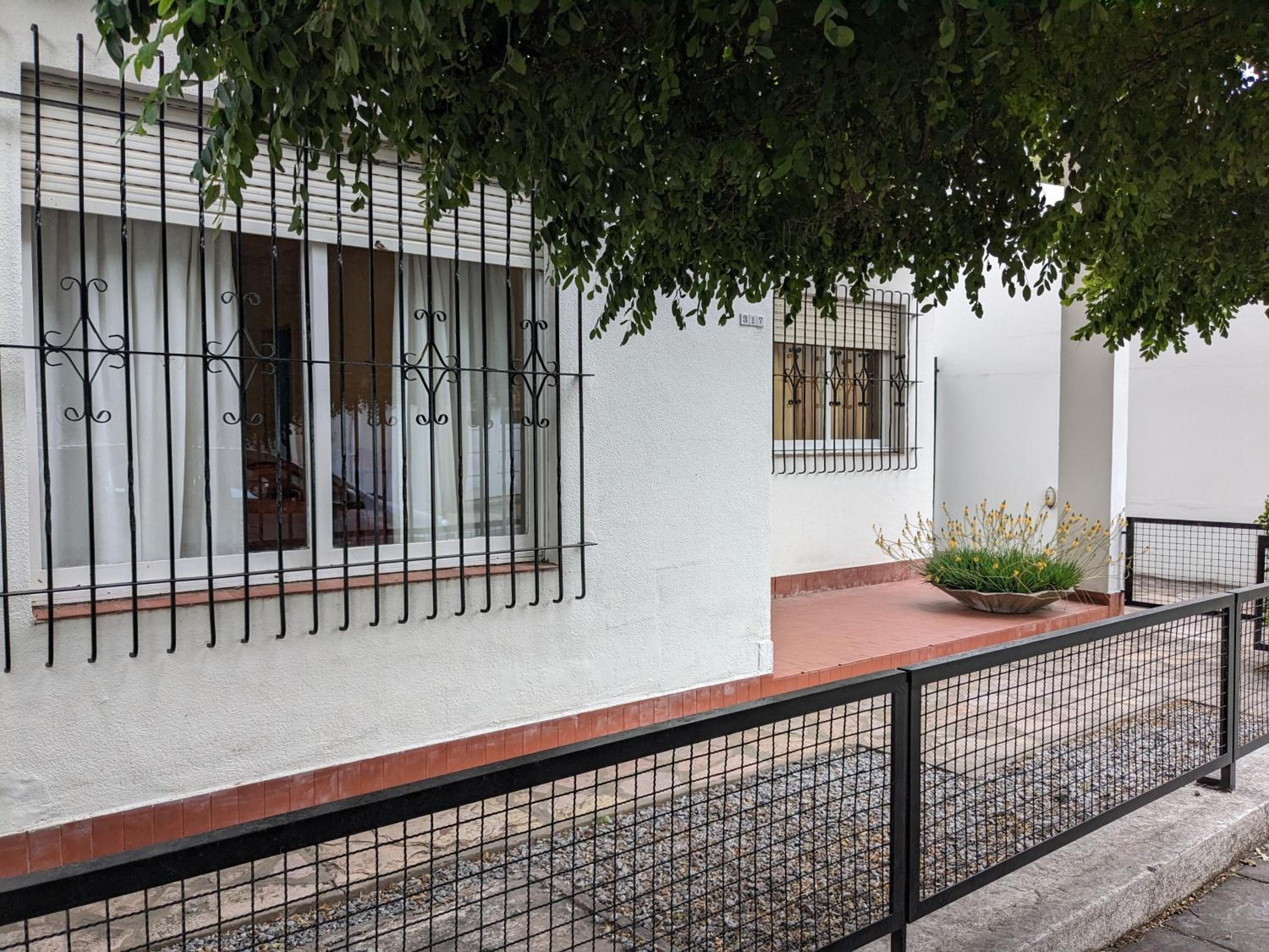 Three-Bedroom House photo 2