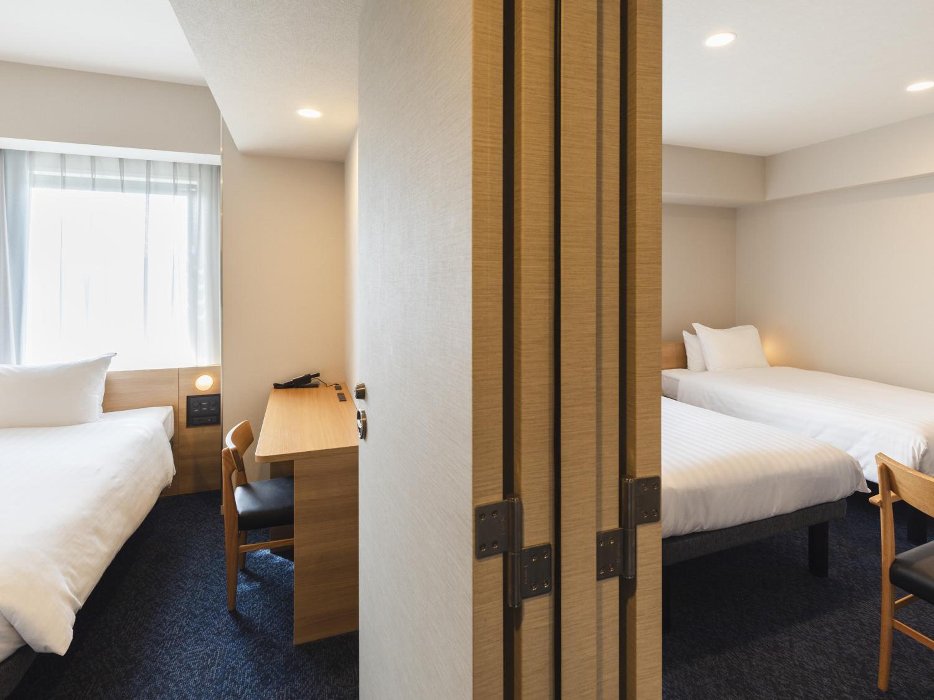 Connecting Room (1 Twin Room and 1 Double Room)(4 adult) - Non-Smoking