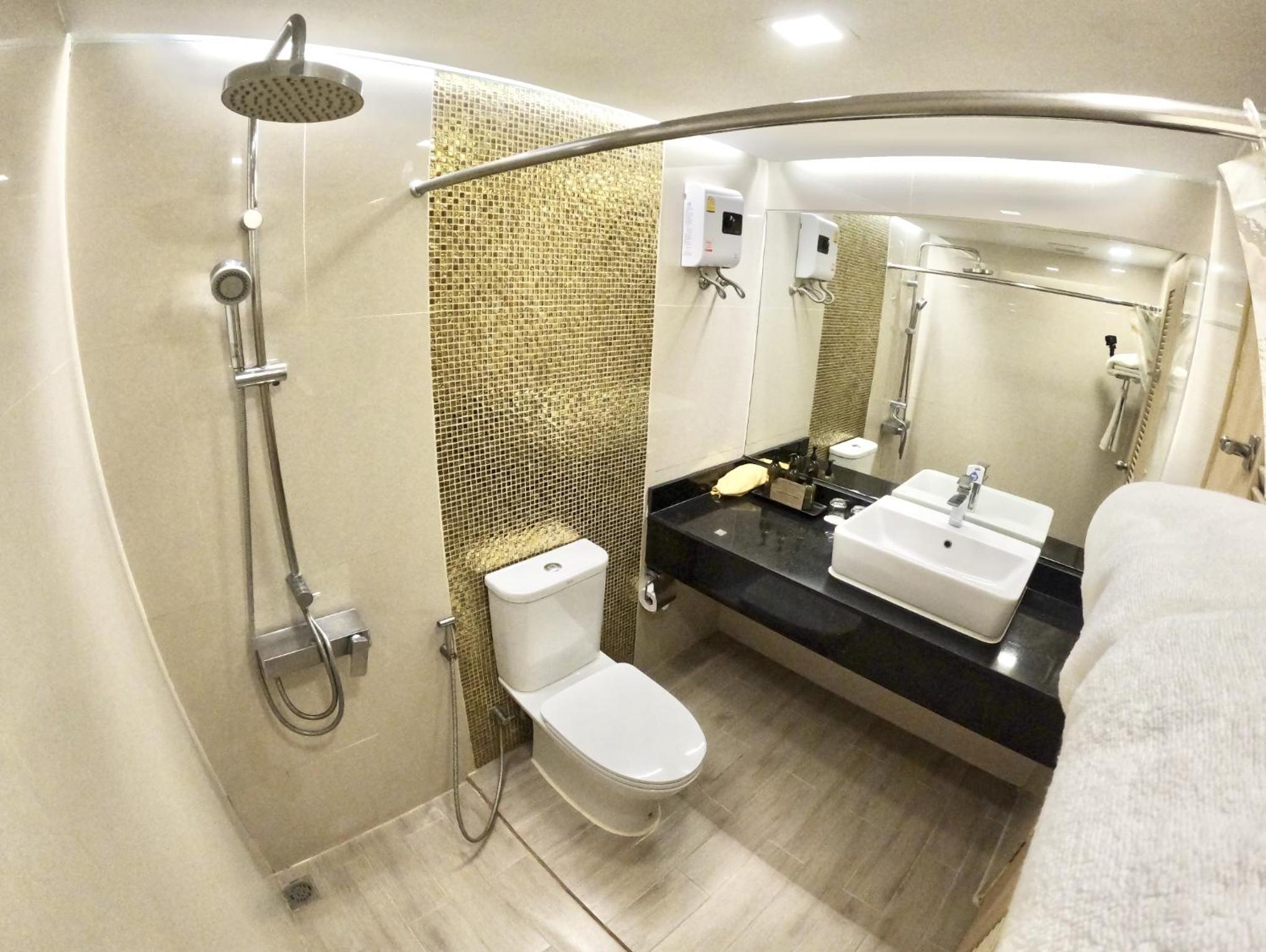 Deluxe Double Room - Ocean Building photo 2