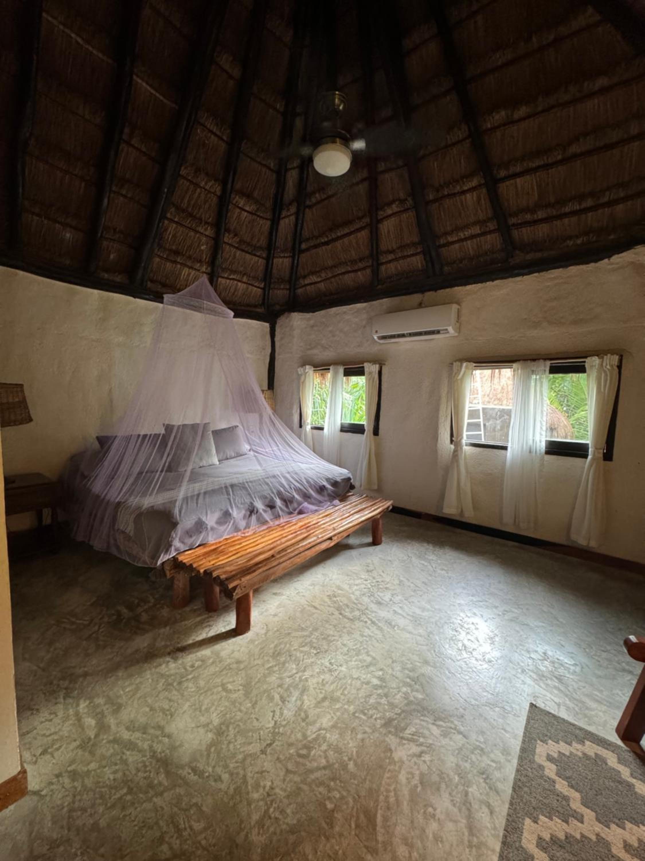 Standard King Room - Photo 40