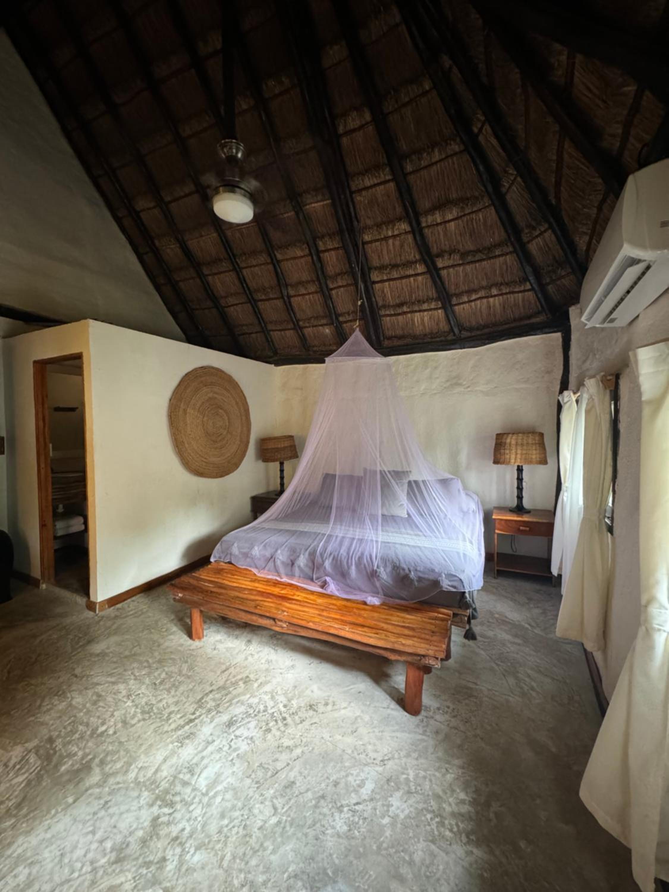 Standard King Room - Photo 39