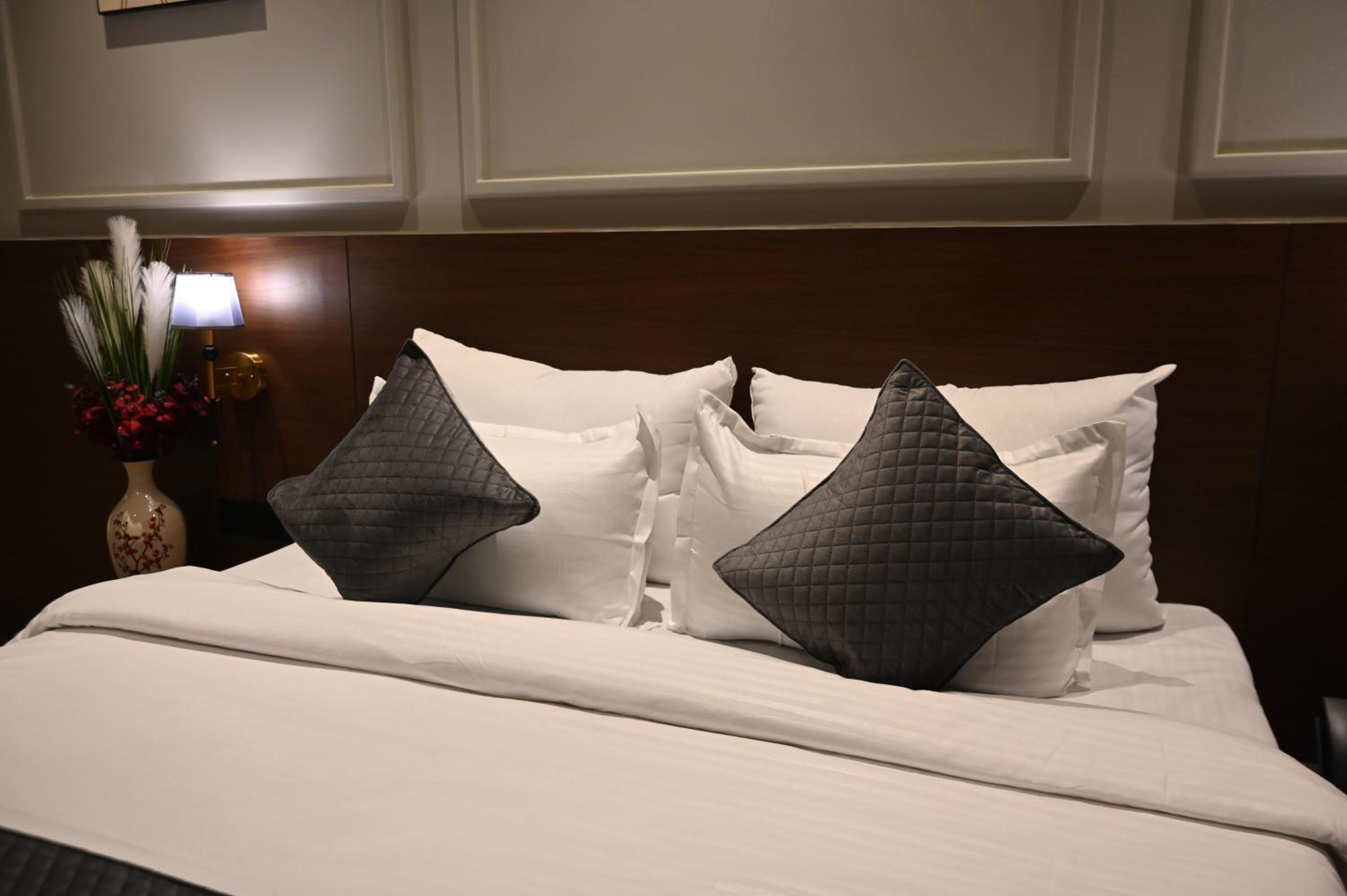 Deluxe Double Room - Photo 3