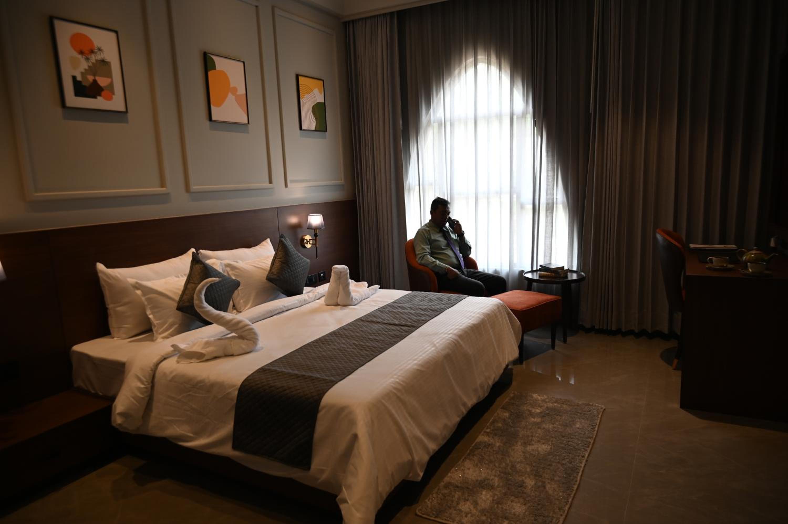Deluxe Double Room - Photo 11