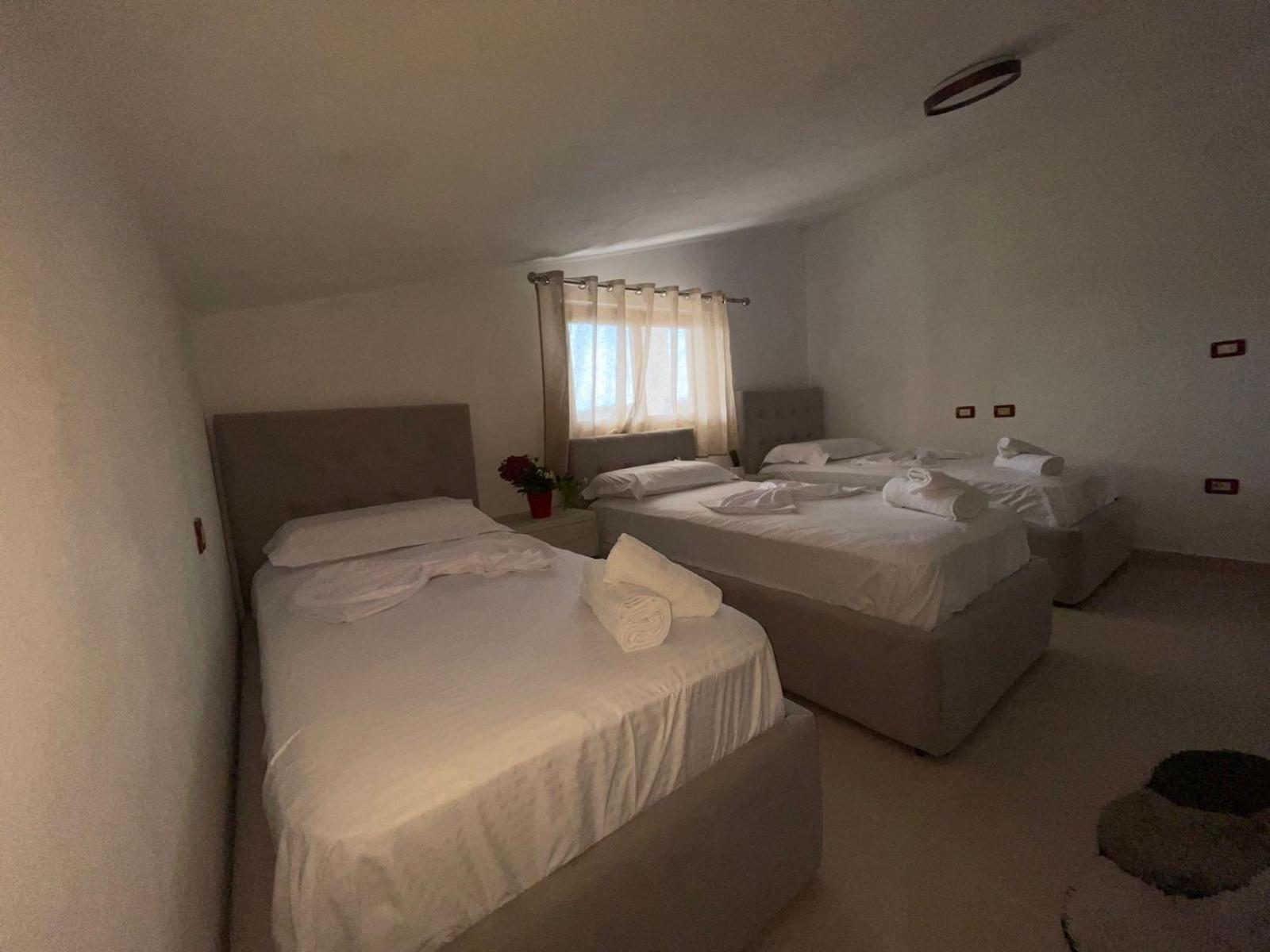 Standard Triple Room photo 2