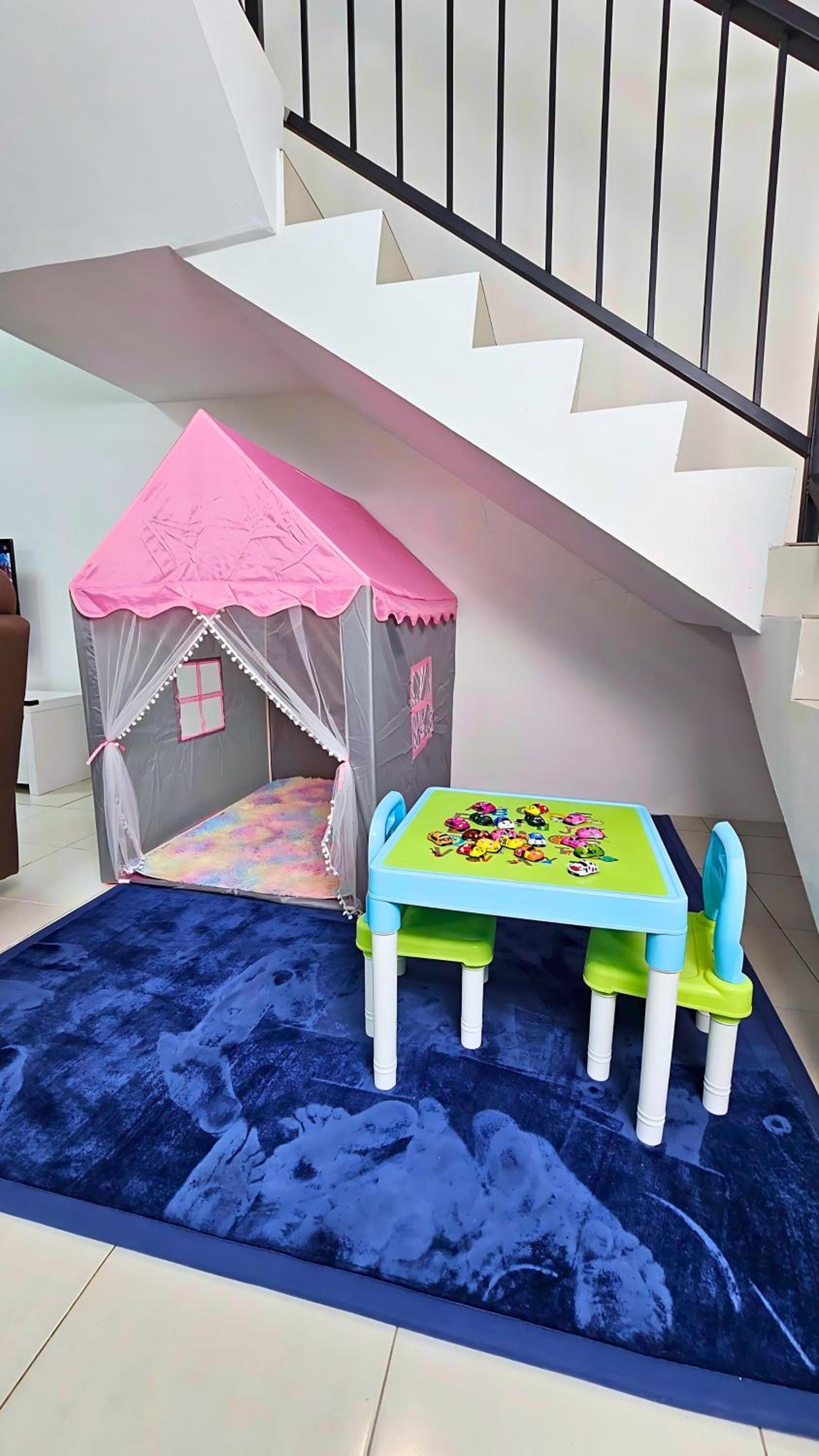 Four-Bedroom House photo 2