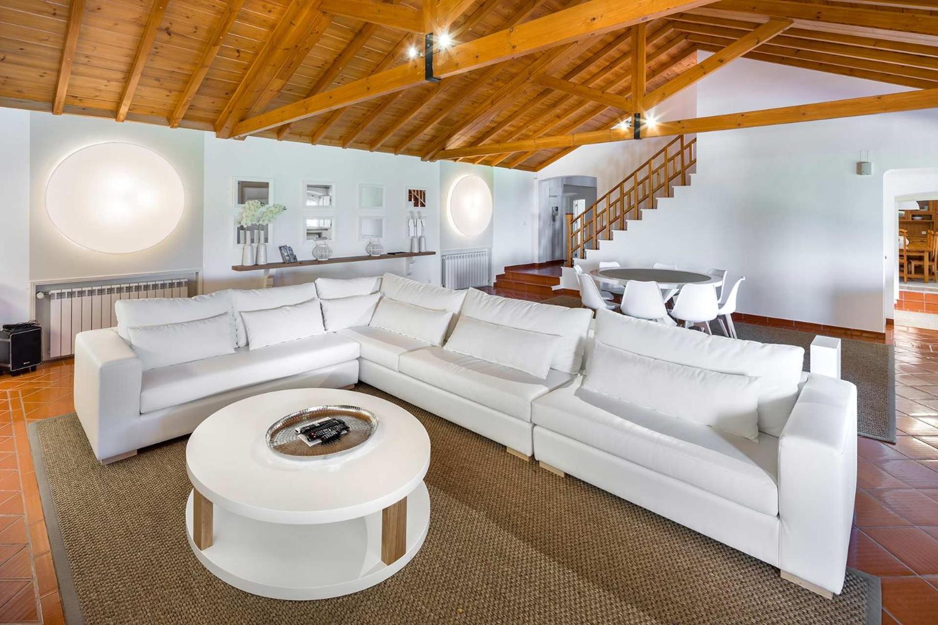 Four-Bedroom Villa photo 1