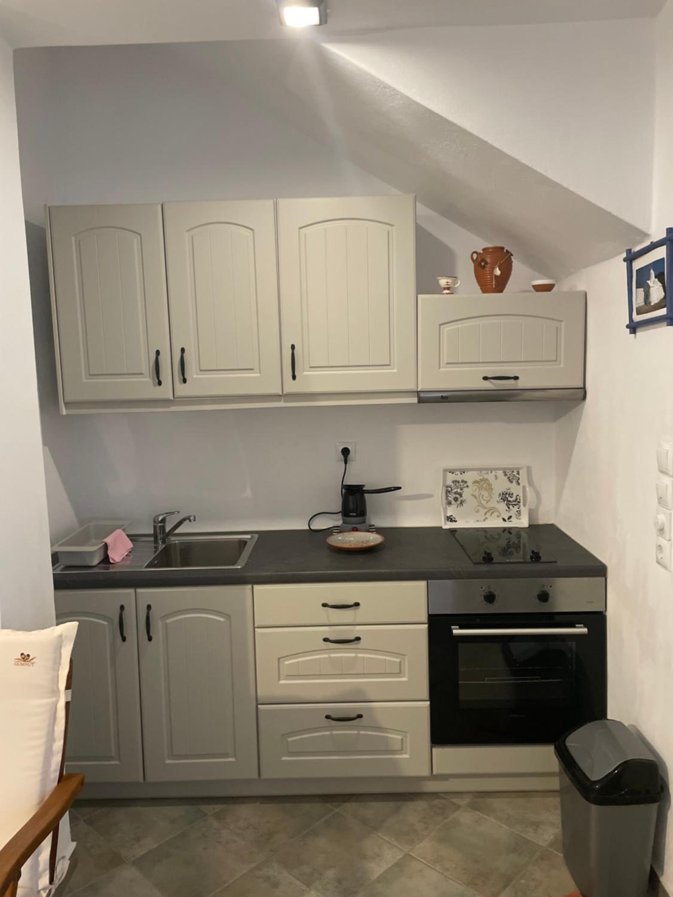 One-Bedroom House photo 2