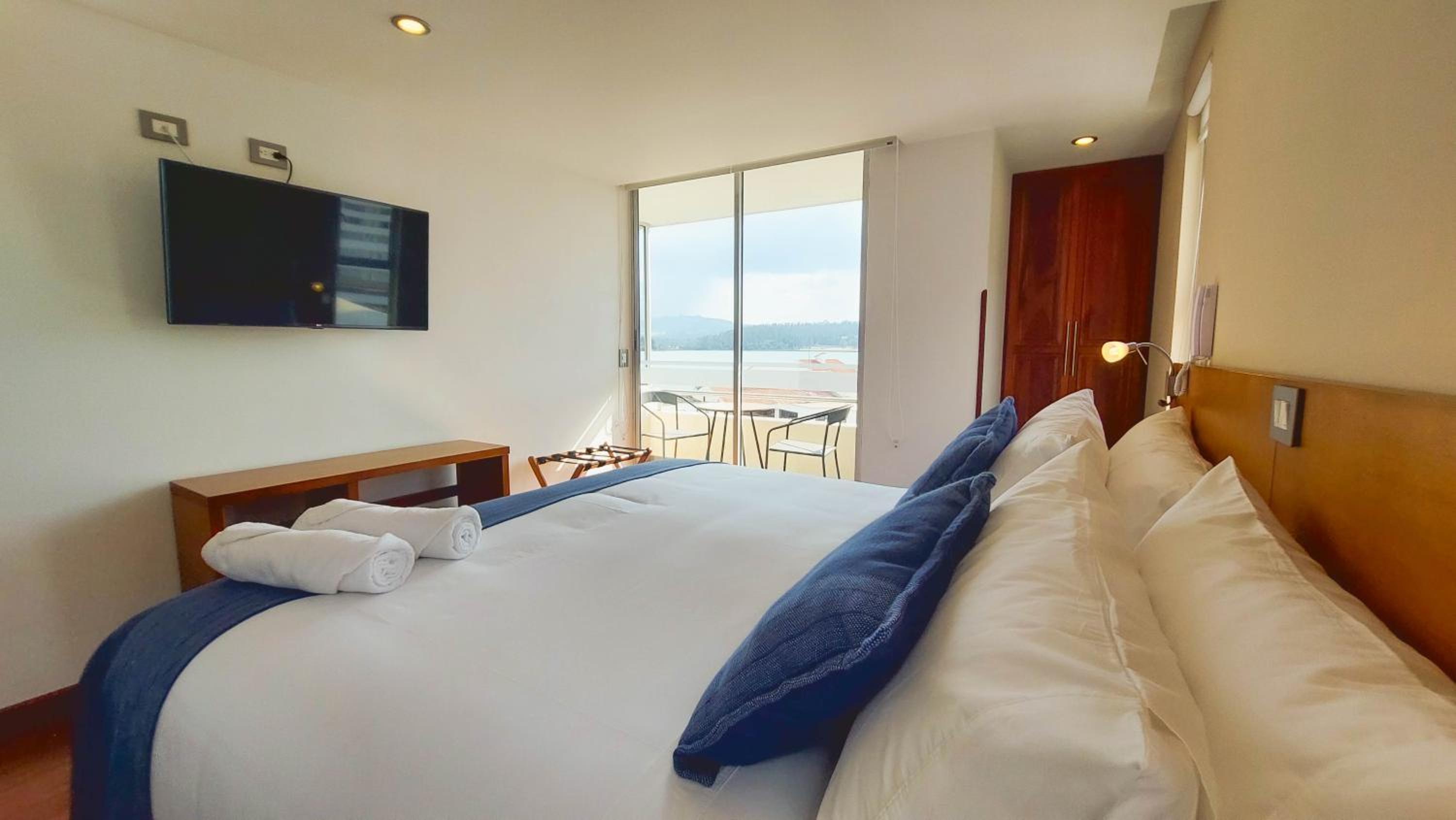 Junior Suite with Balcony photo 2