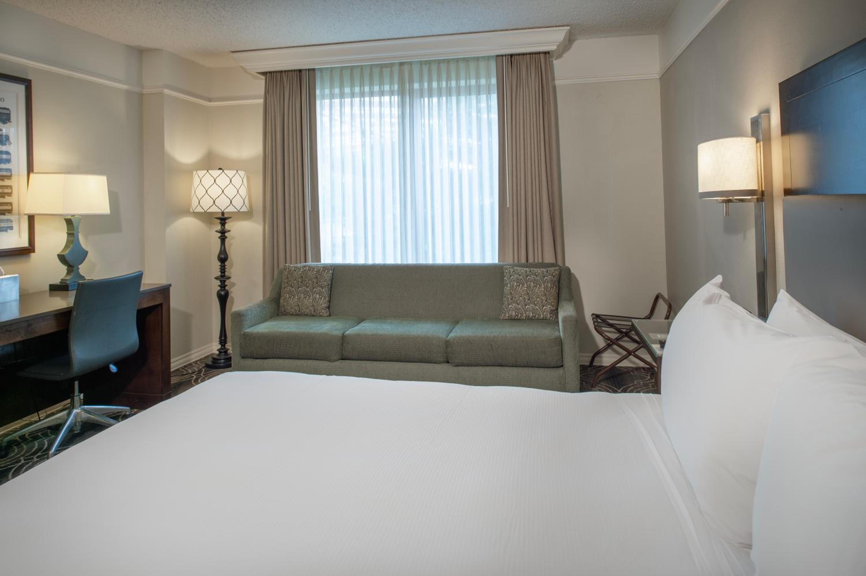 Deluxe King Room with Sofa Bed - Photo 6