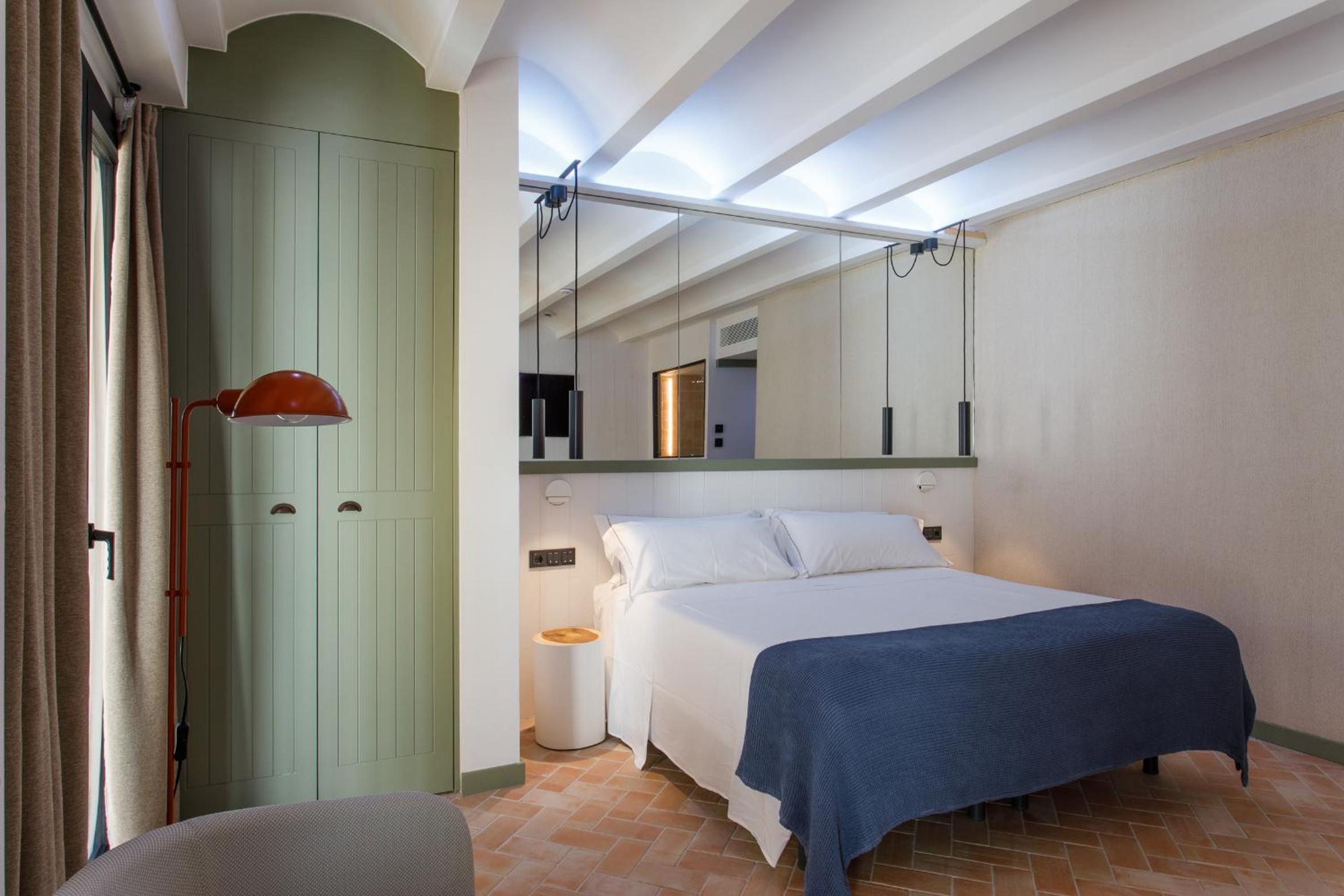 Superior Quadruple Room - Photo 4