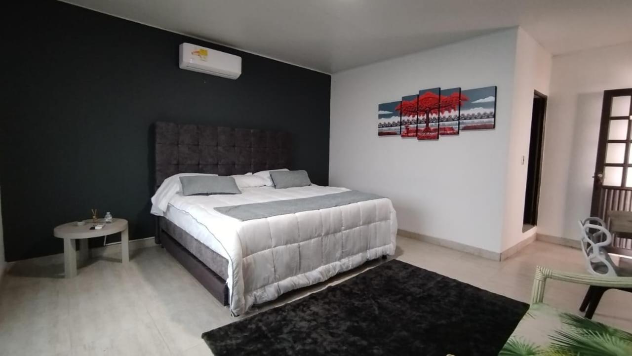 Deluxe King Room photo 2