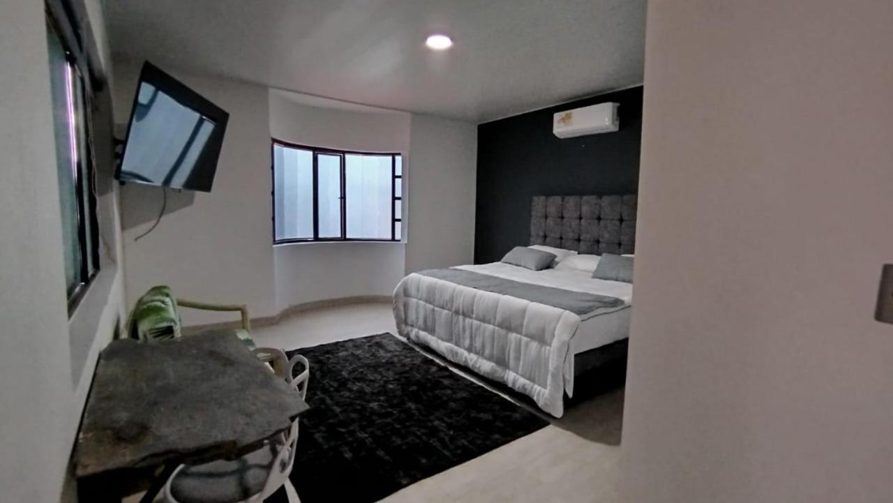 Deluxe King Room photo 3