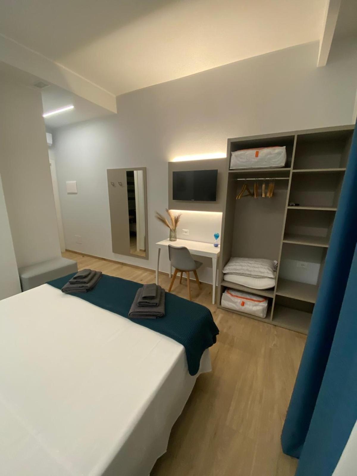 Double Or Twin Room With Private Bathroom photo 1
