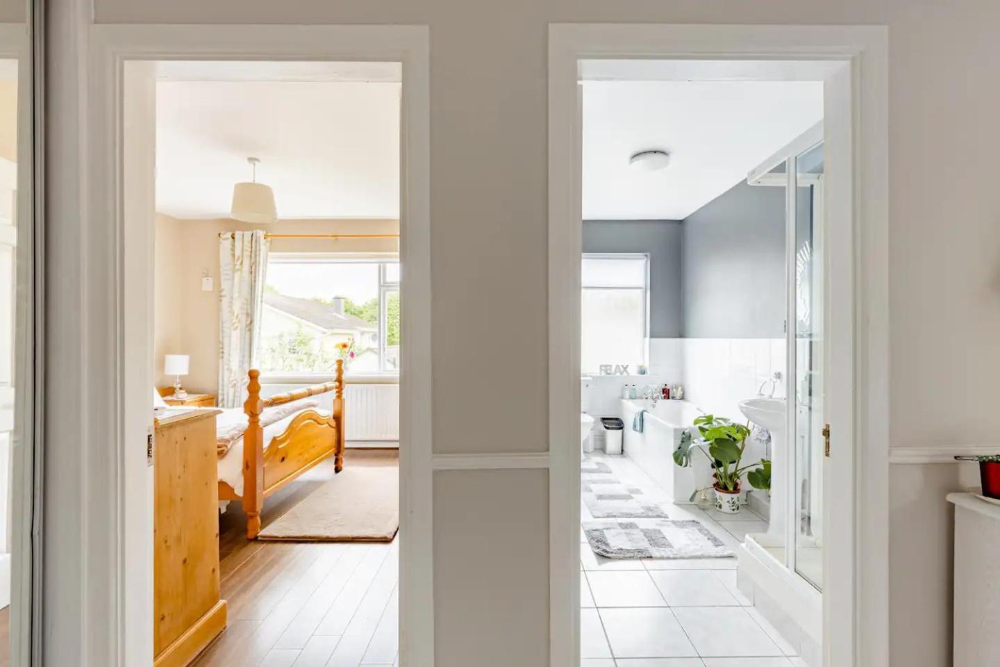 Double Room with Shared Bathroom
