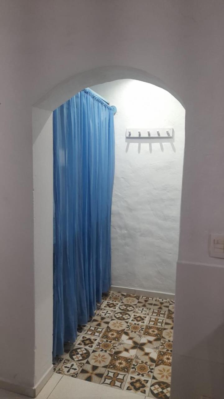 Standard Double Room - Photo 11