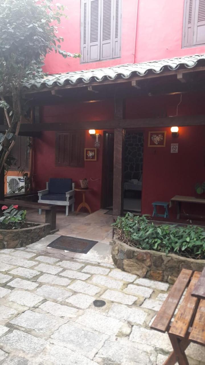 Standard Double Room - Photo 13