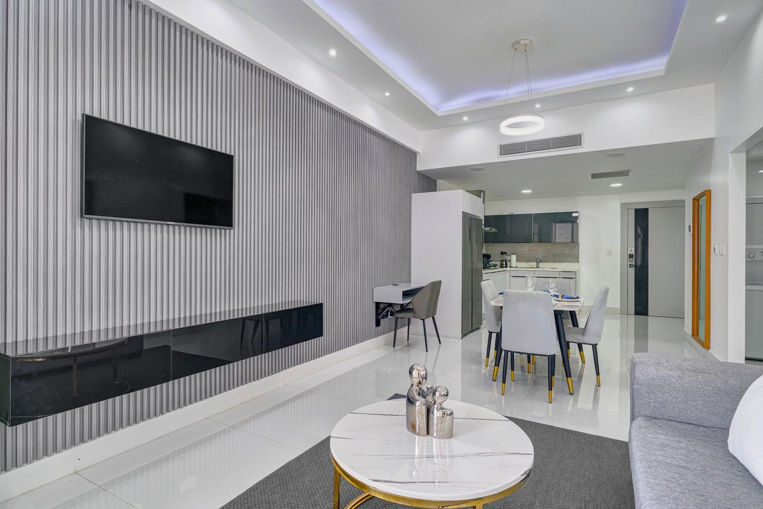 One-Bedroom Apartment - Photo 8