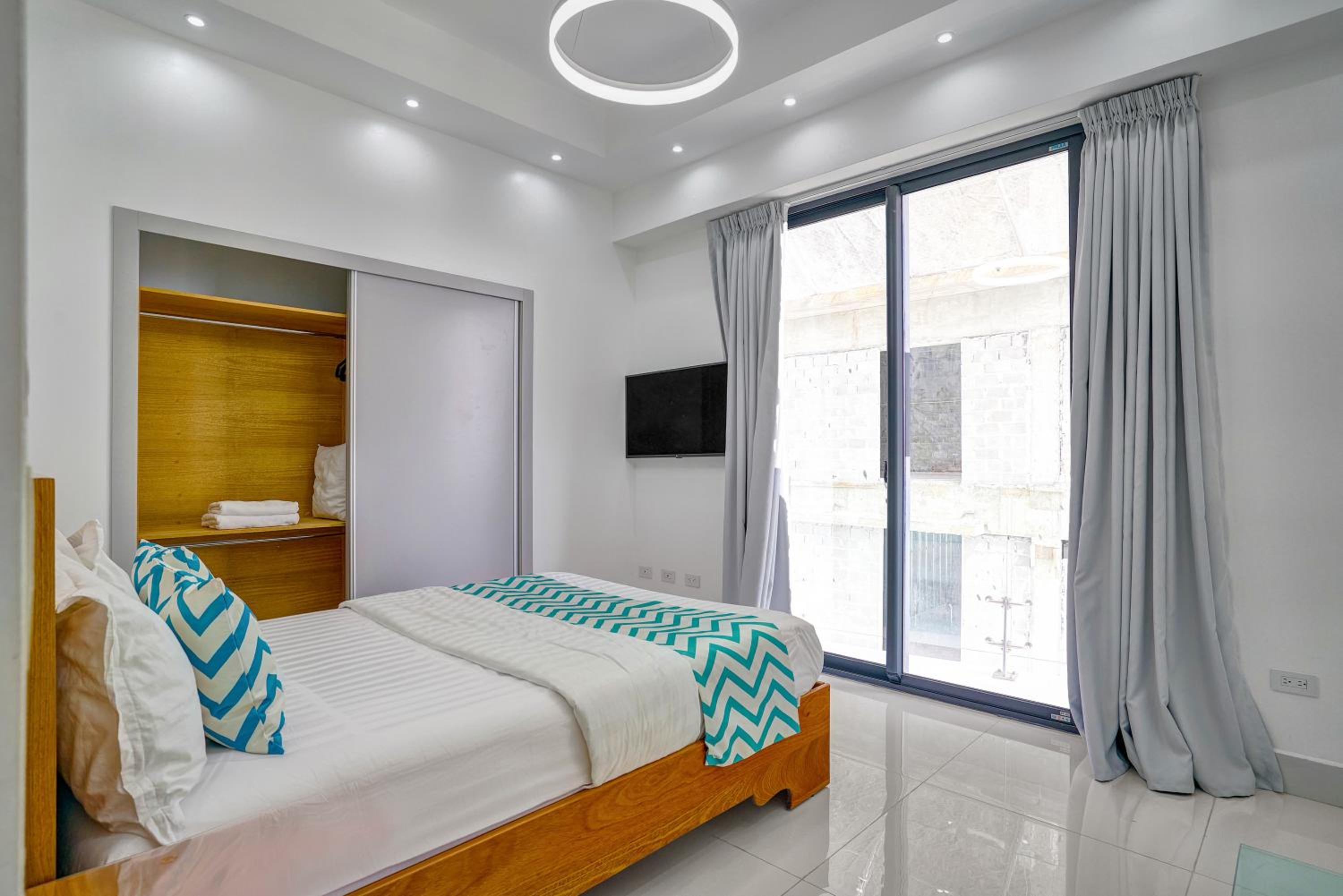 One-Bedroom Apartment - Photo 21
