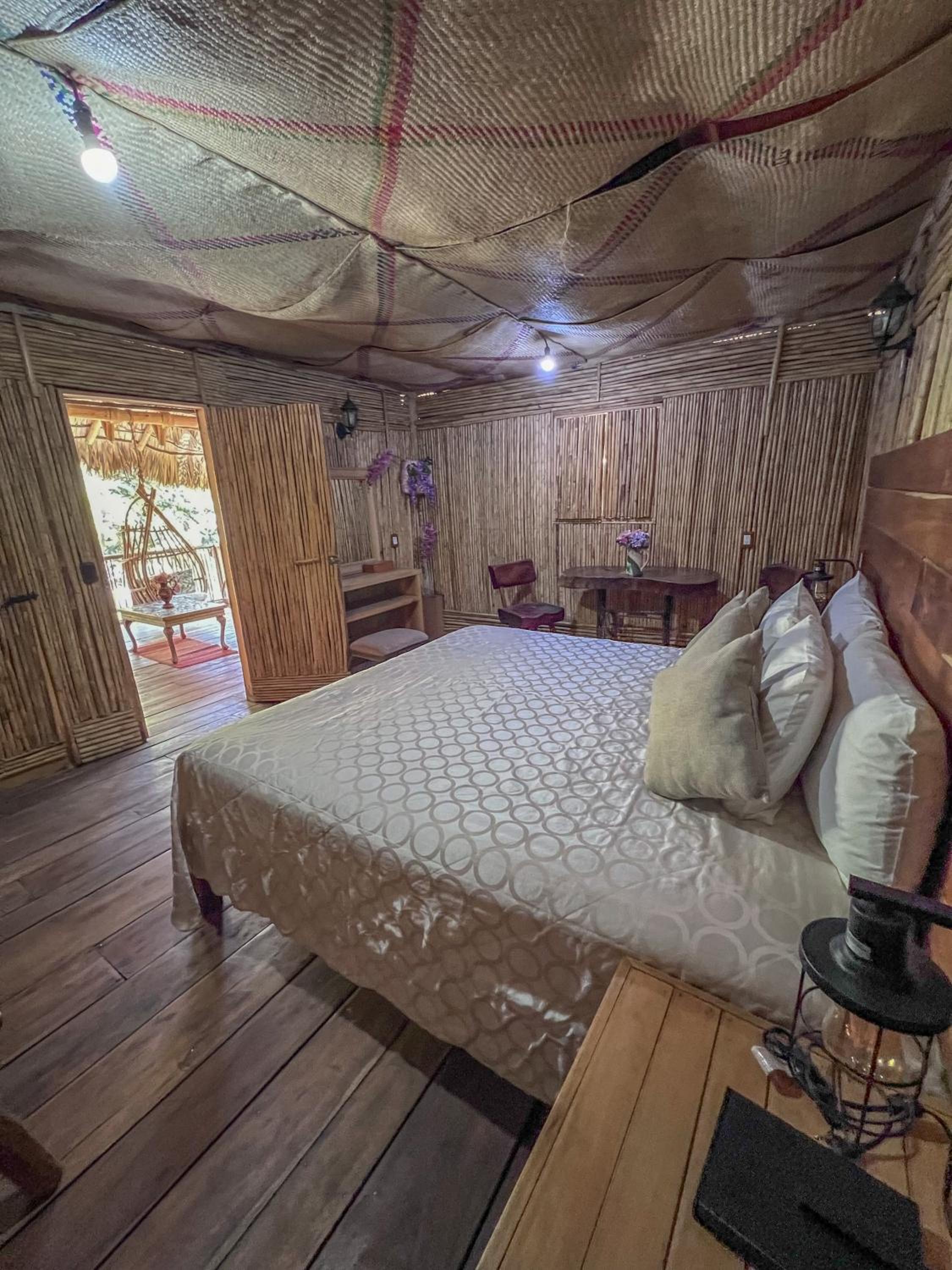 Deluxe Suite with Spa Bath