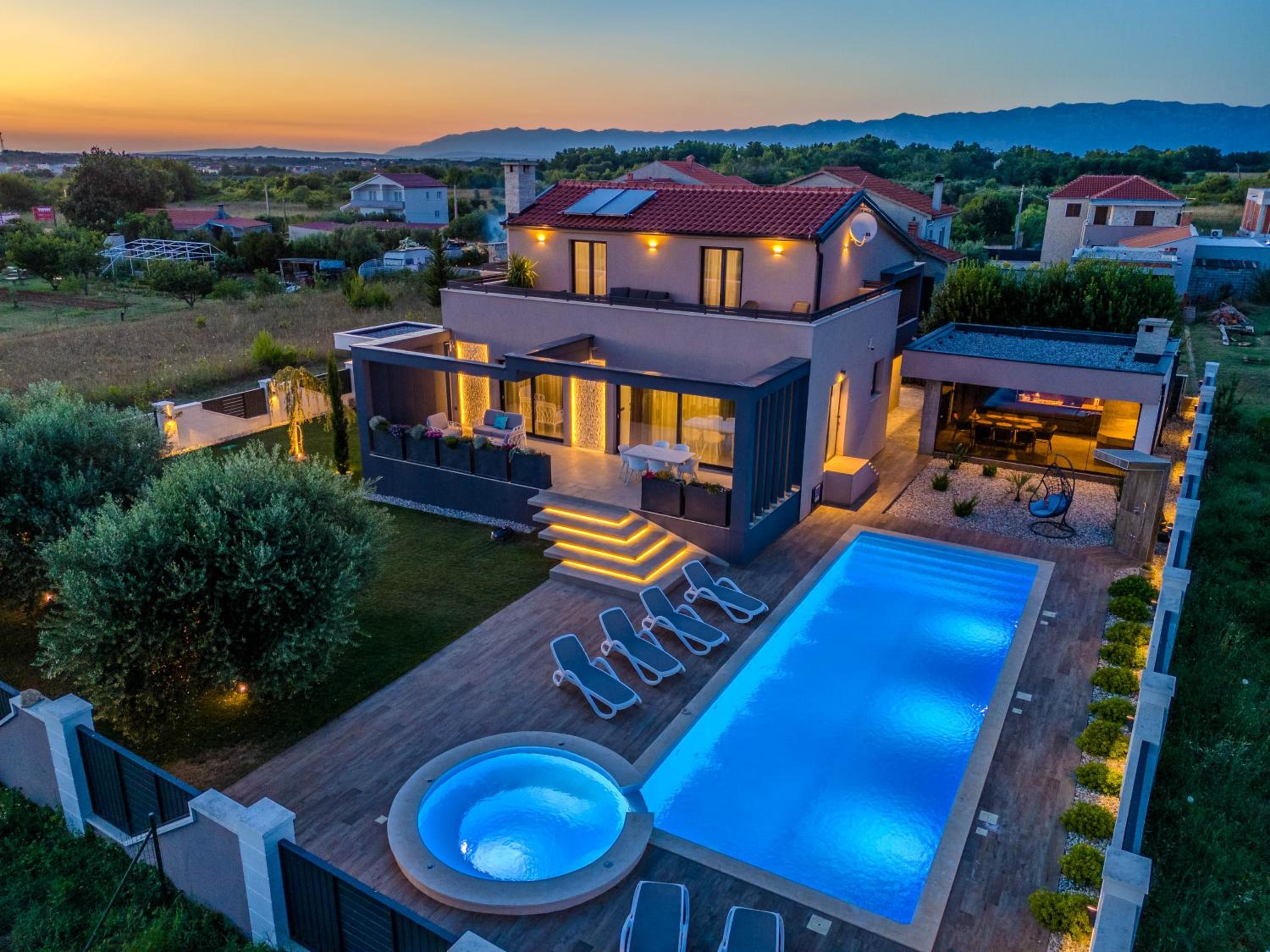 Villa photo 3