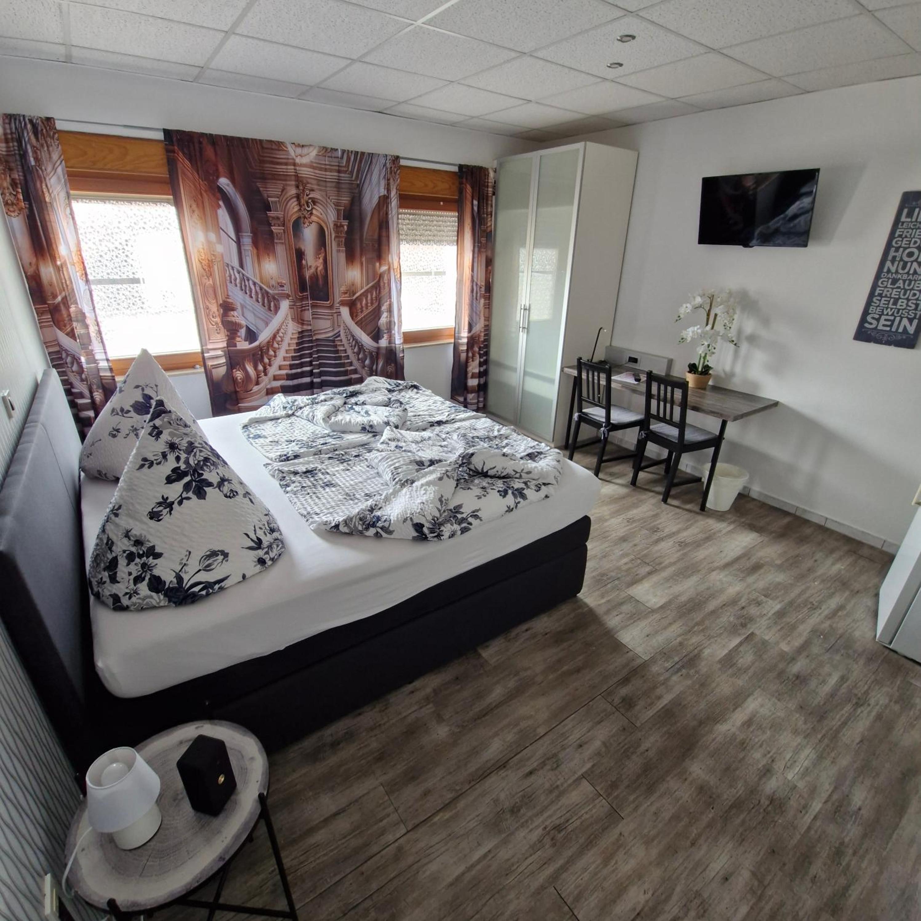 Comfort Double Room with Private Bathroom photo 1