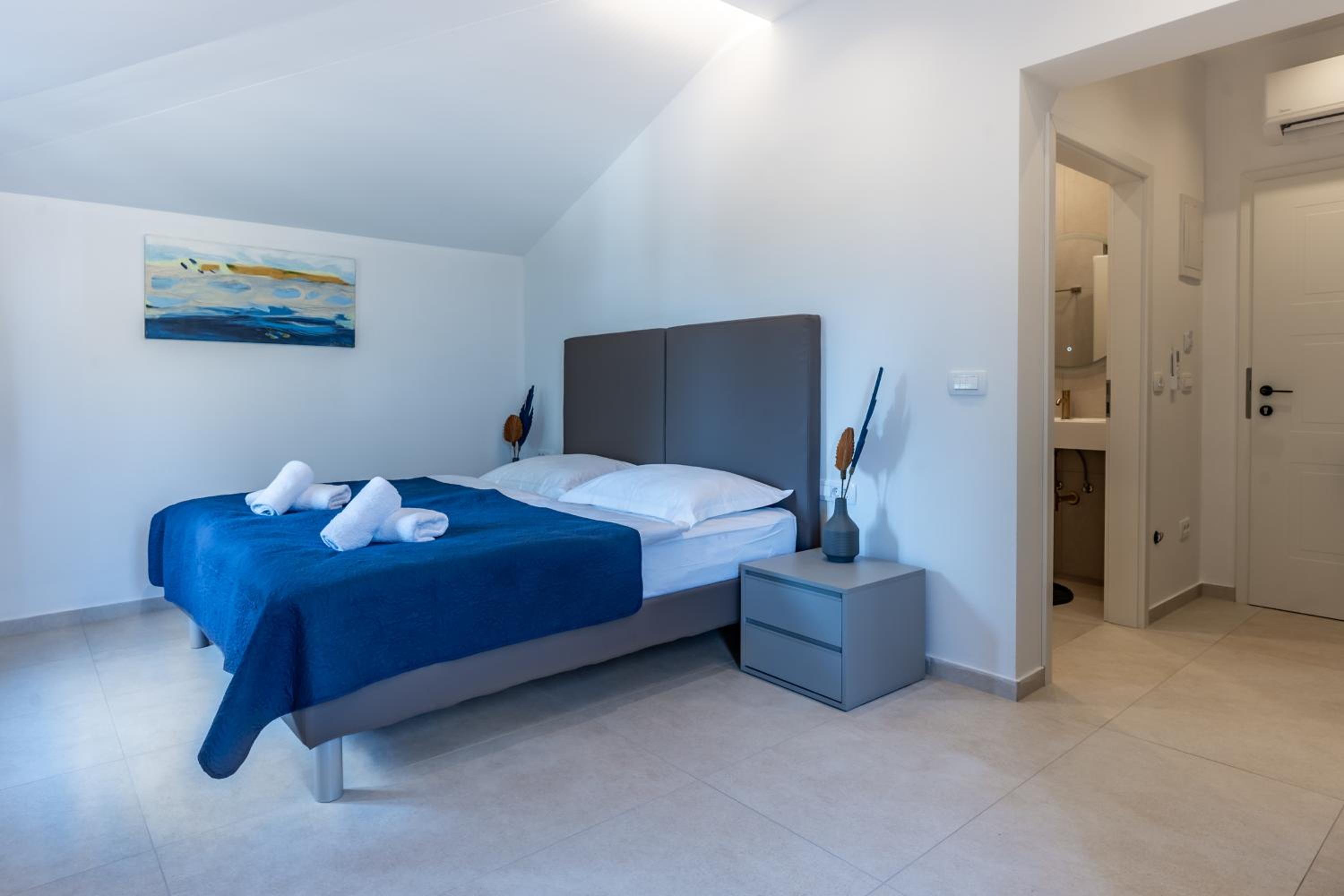 Superior Double or Twin Room - Photo 30