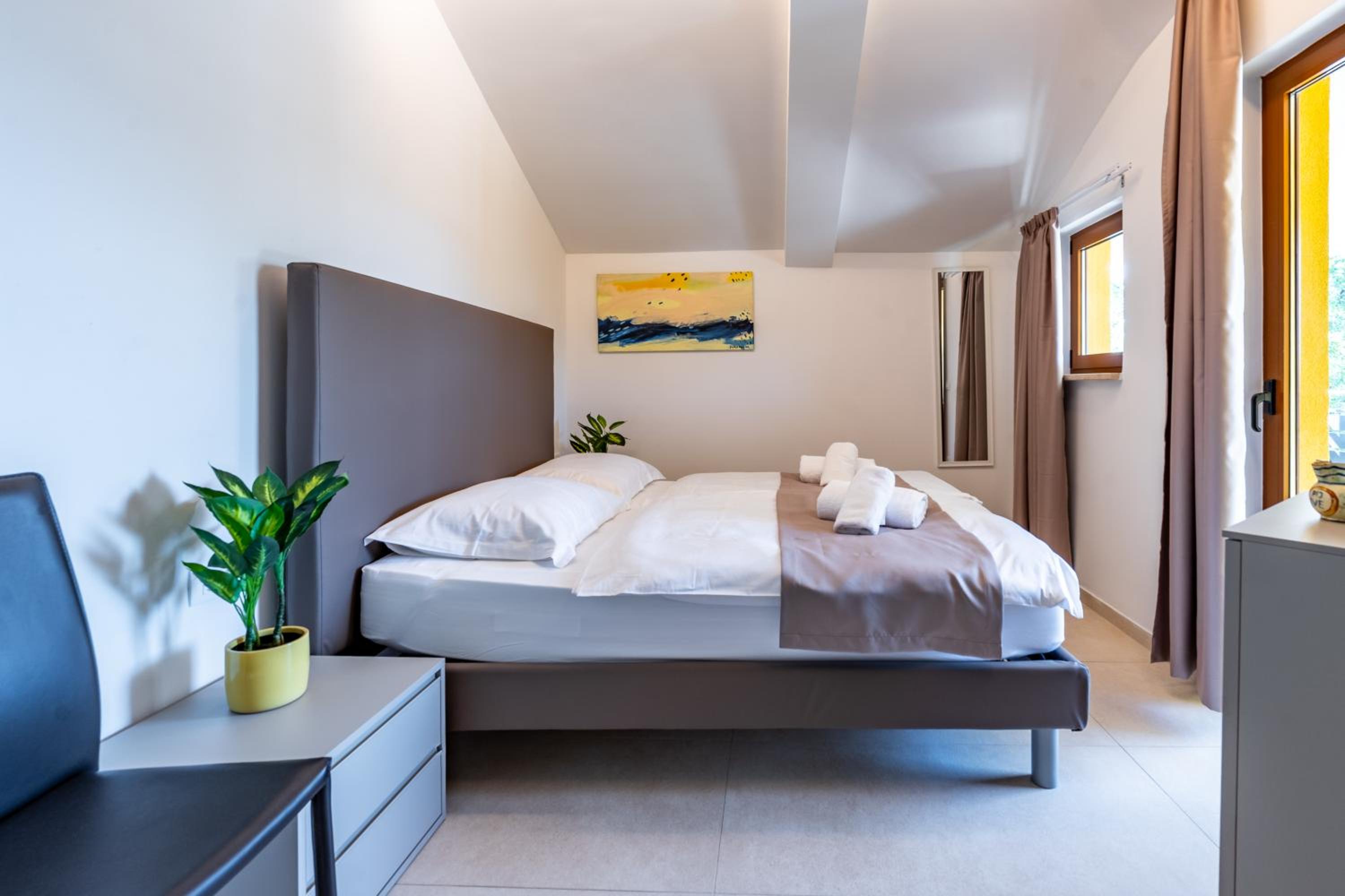 Superior Double or Twin Room - Photo 33