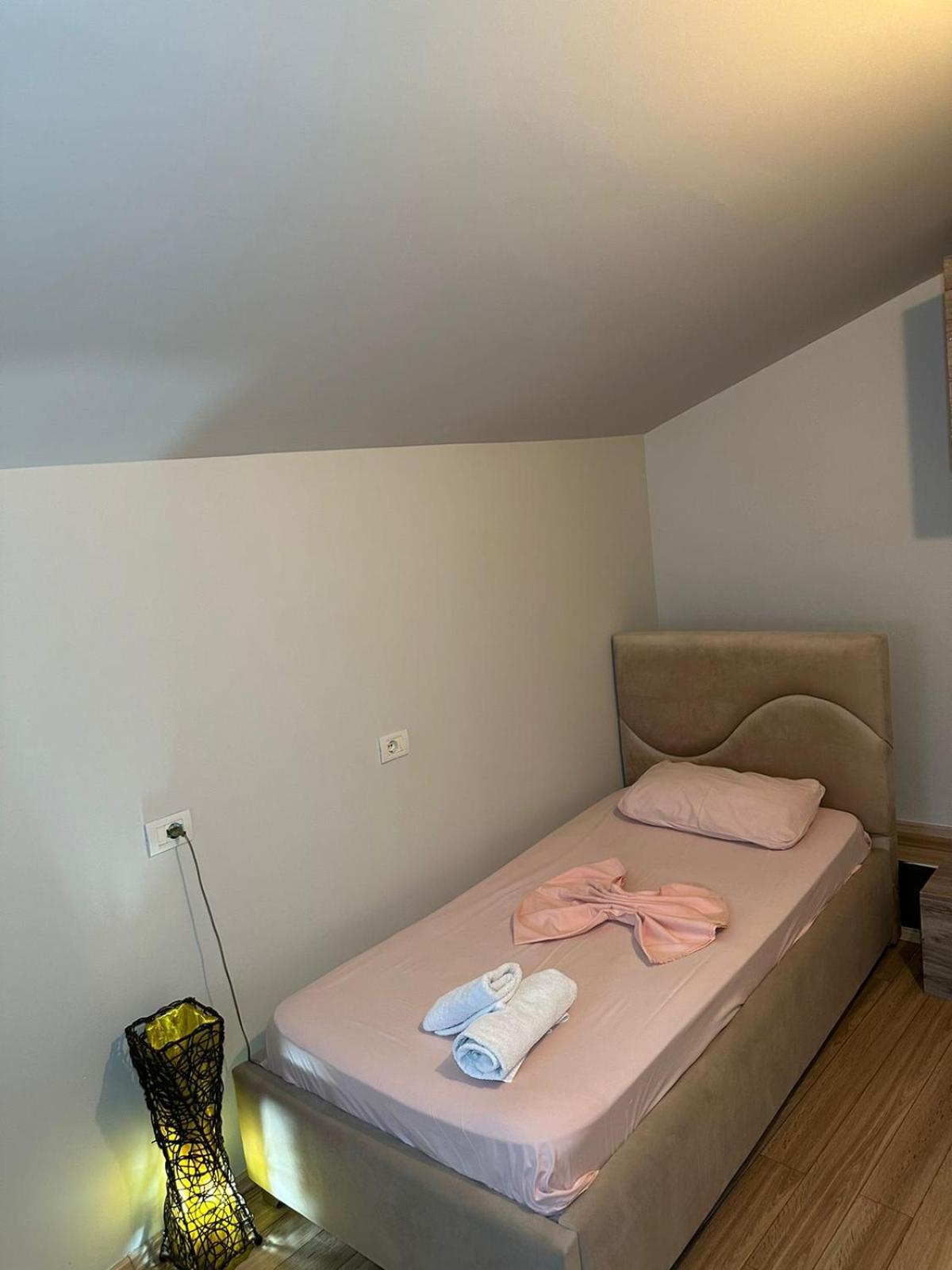 Single Room with Shared Bathroom