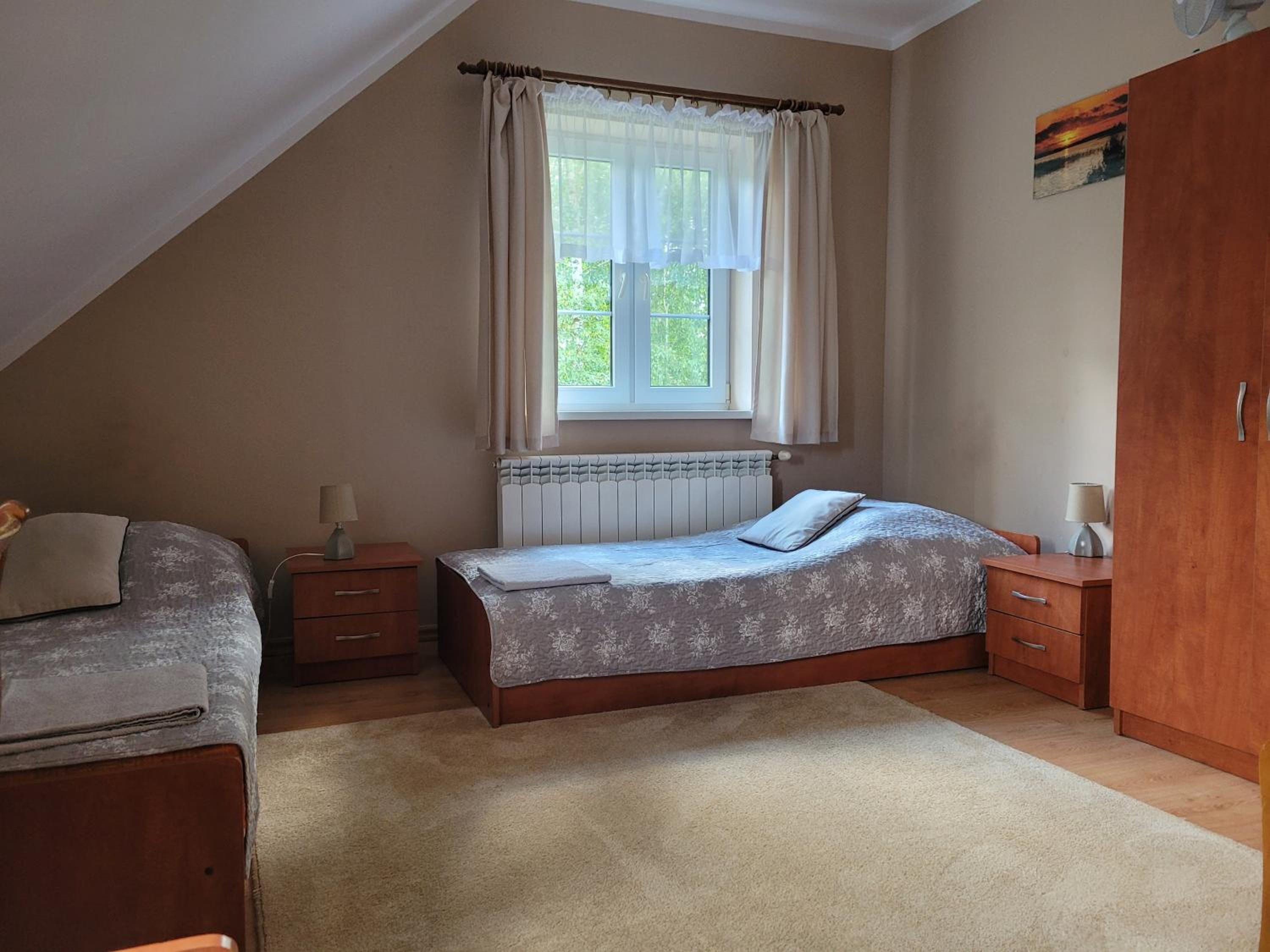 Basic Triple Room with Shared Bathroom