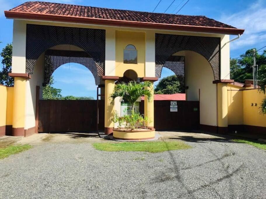 Three-Bedroom Villa photo 2
