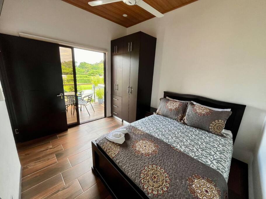 Three-Bedroom Villa photo 3