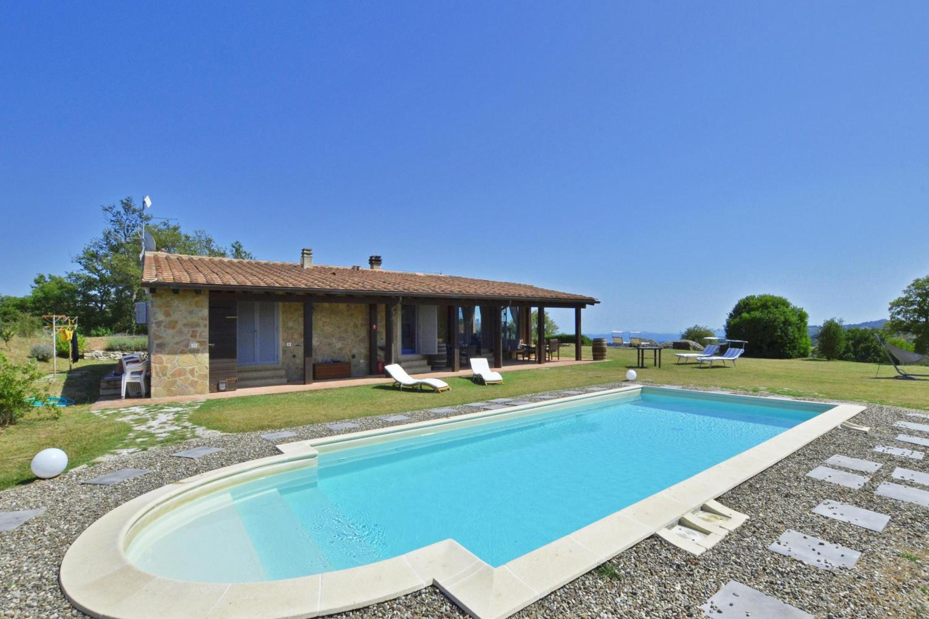 Three-Bedroom Villa photo 2