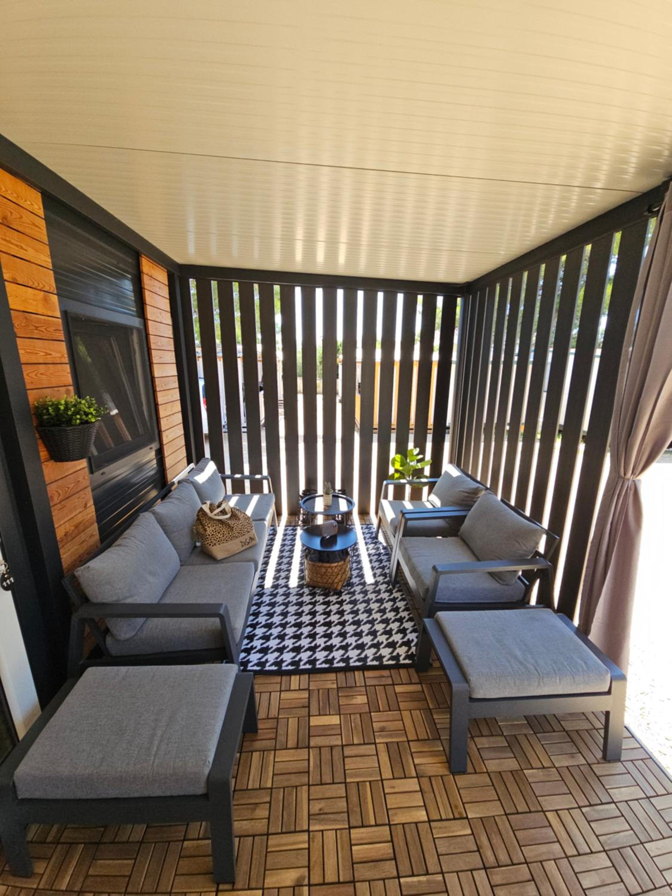 Mobile Home photo 3