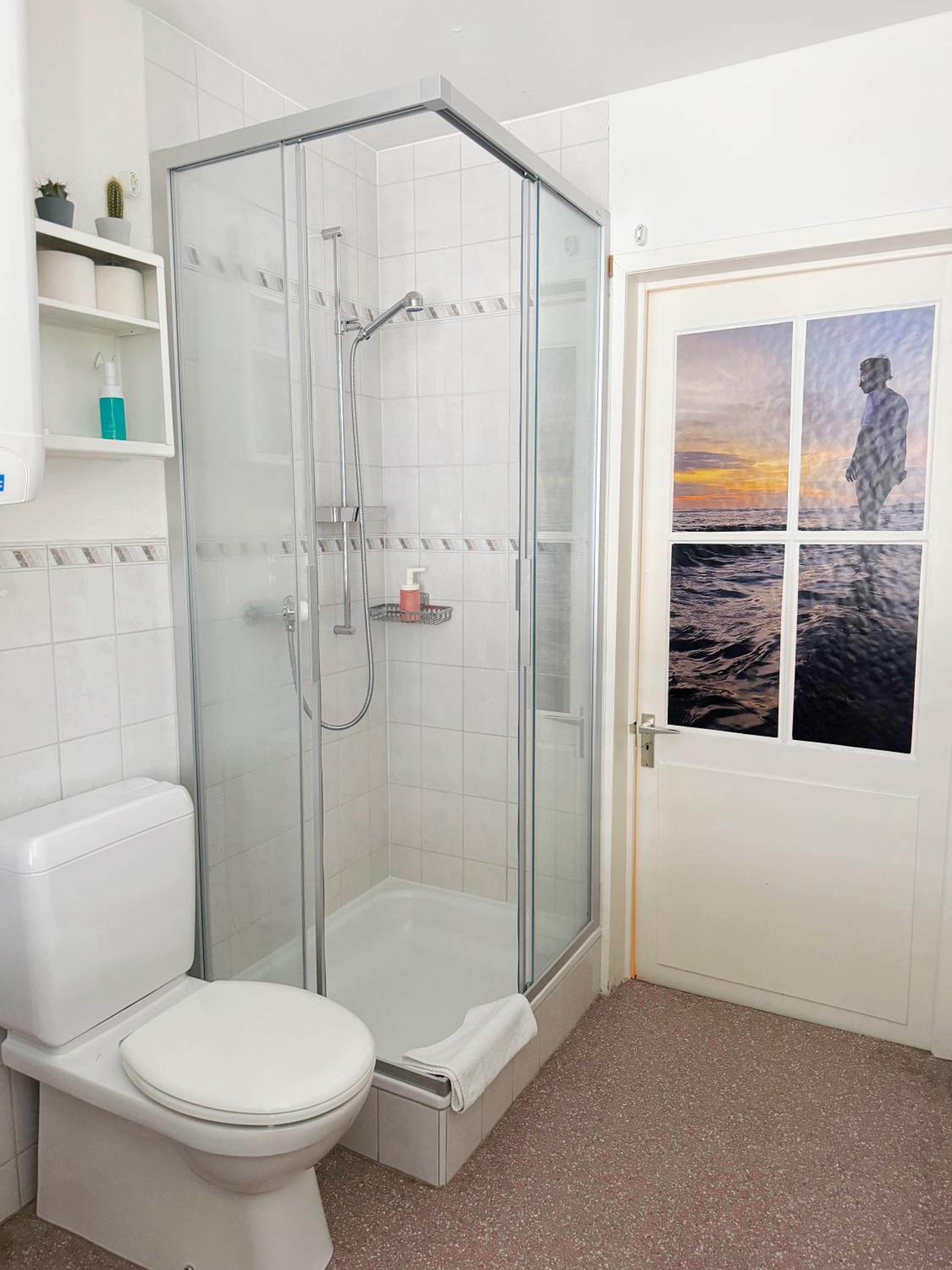 Double Room with Shared Bathroom photo 3