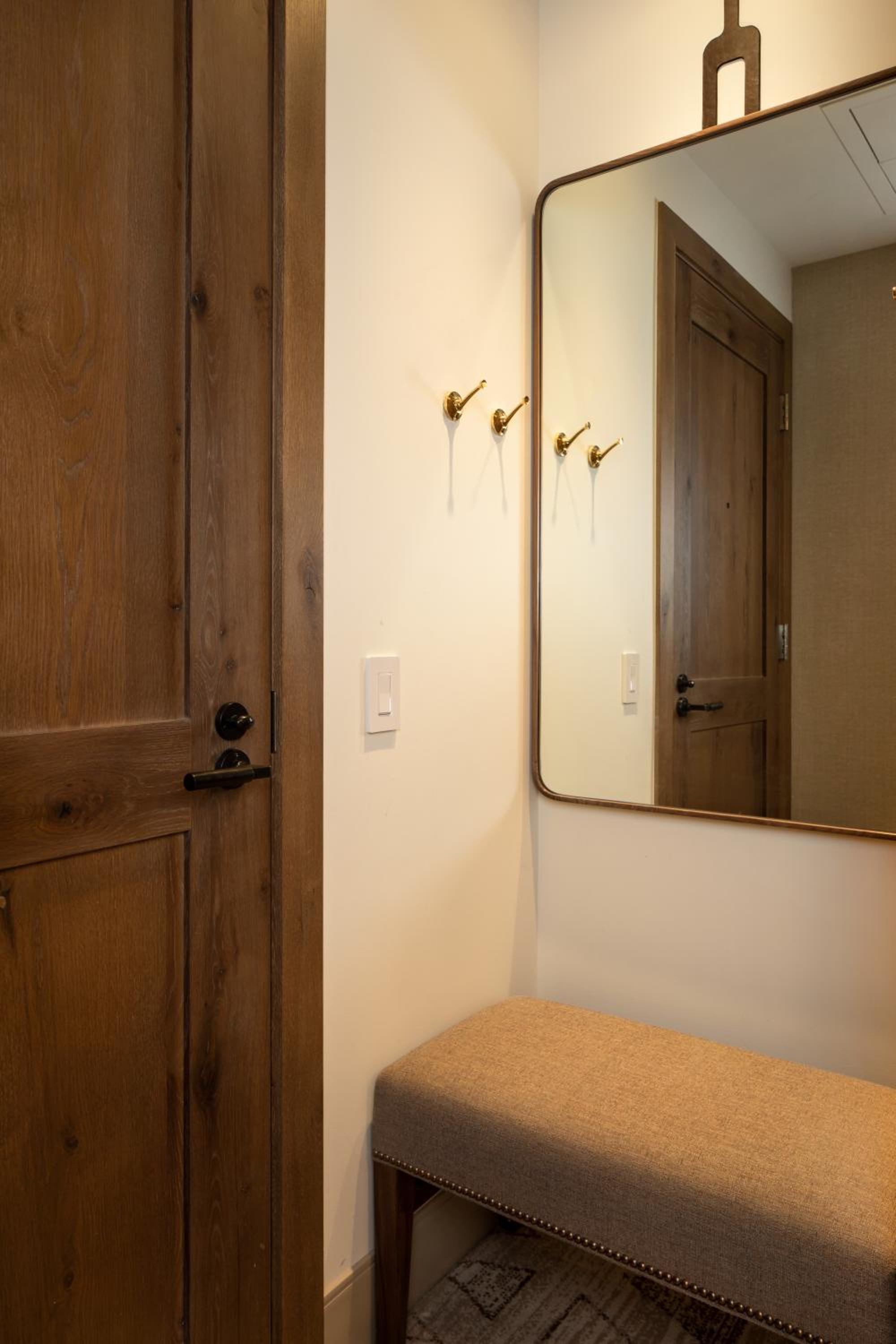 King Room with Balcony - Photo 2