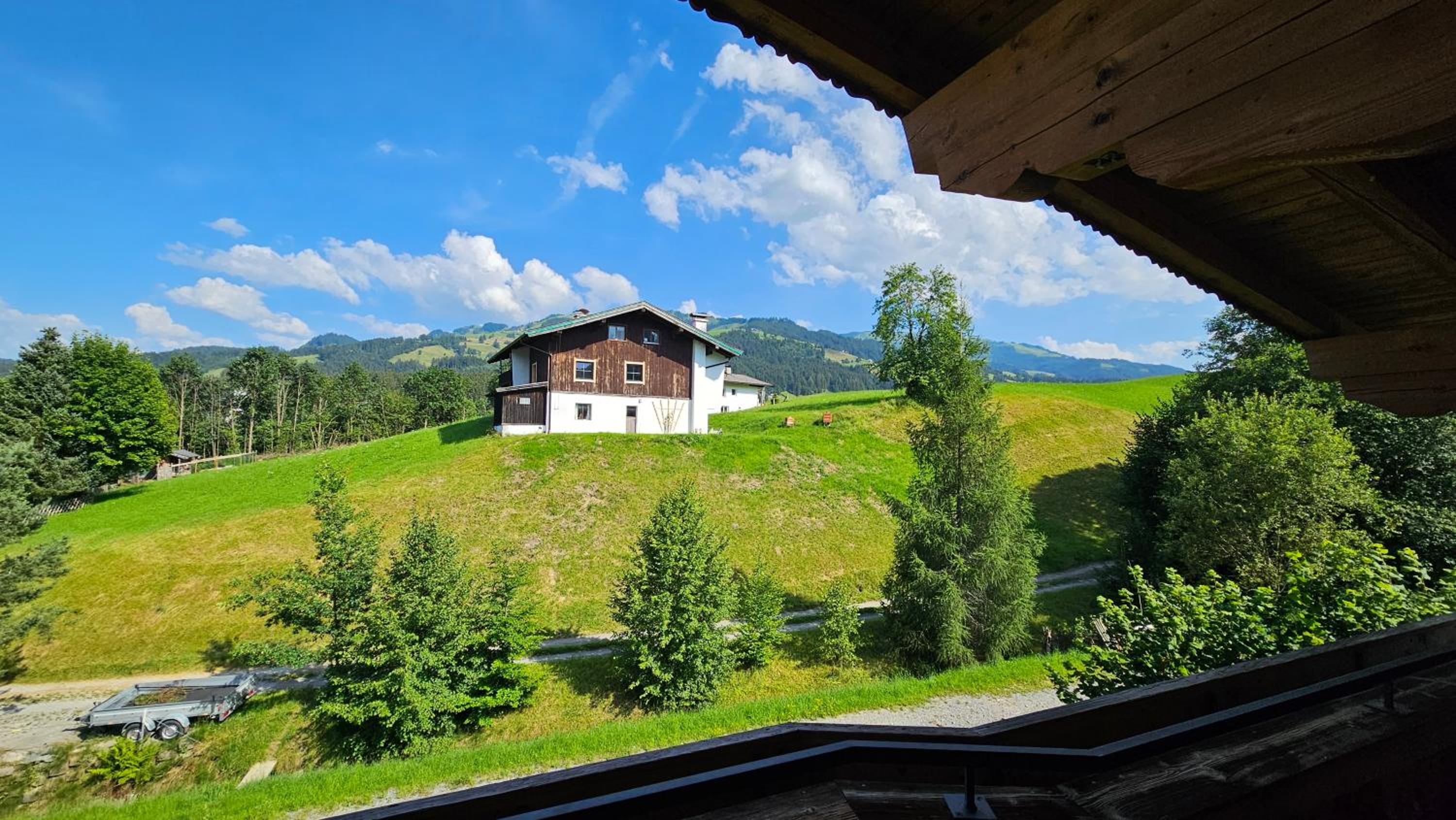 Two-Bedroom Apartment with Balcony photo 3