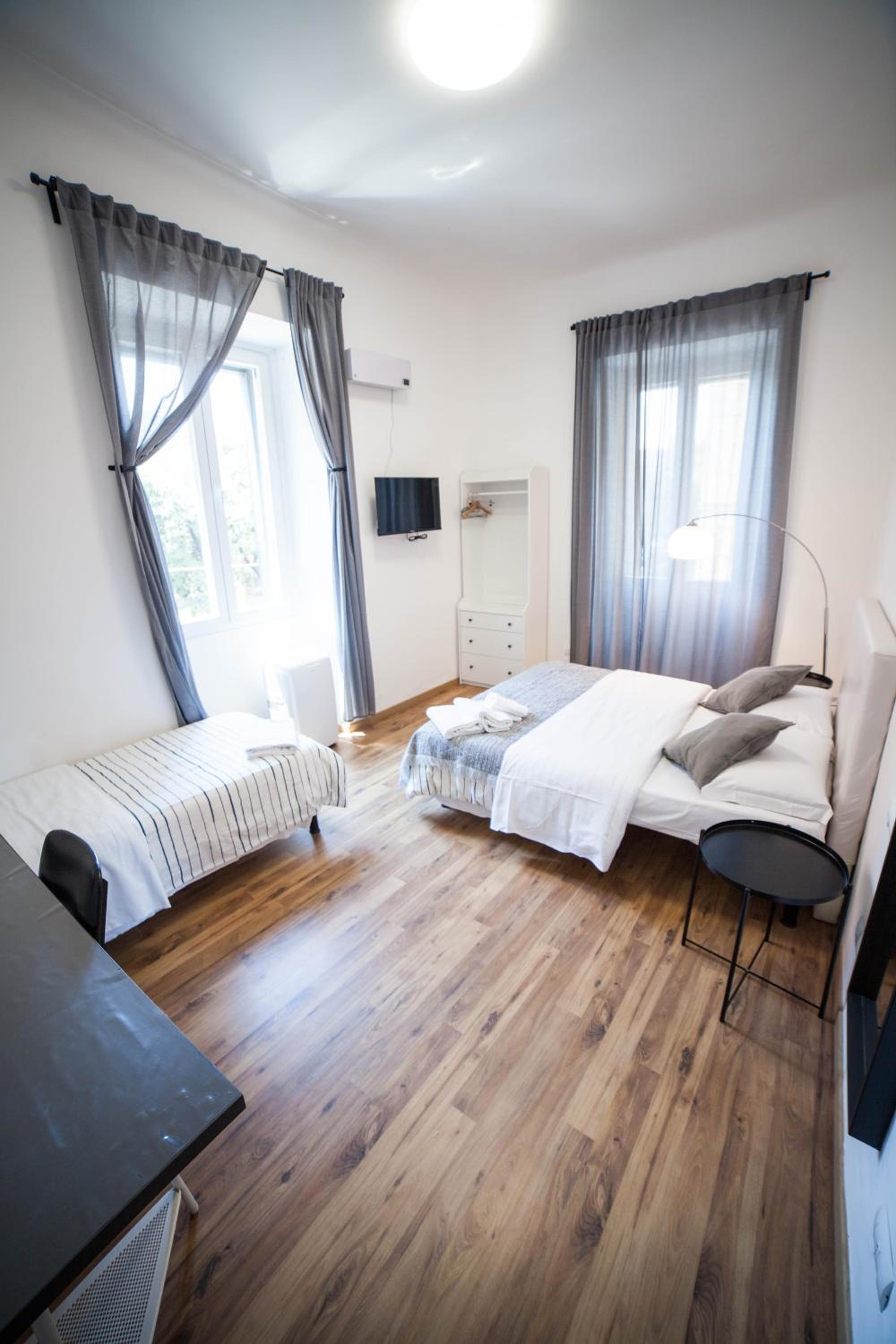 Triple Room with Private Bathroom photo 1