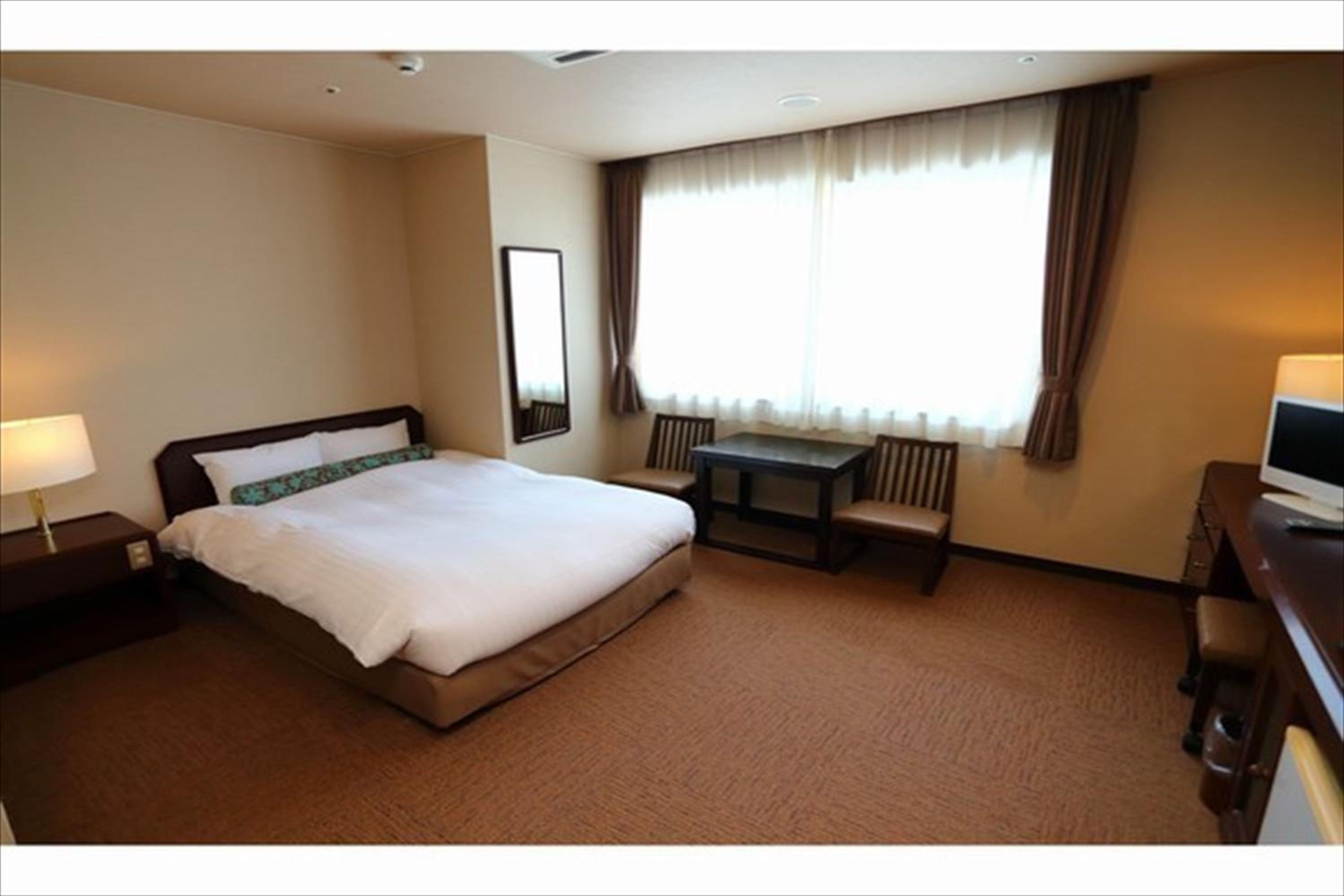 Double Room with Mountain View - Non-Smoking - Photo 1
